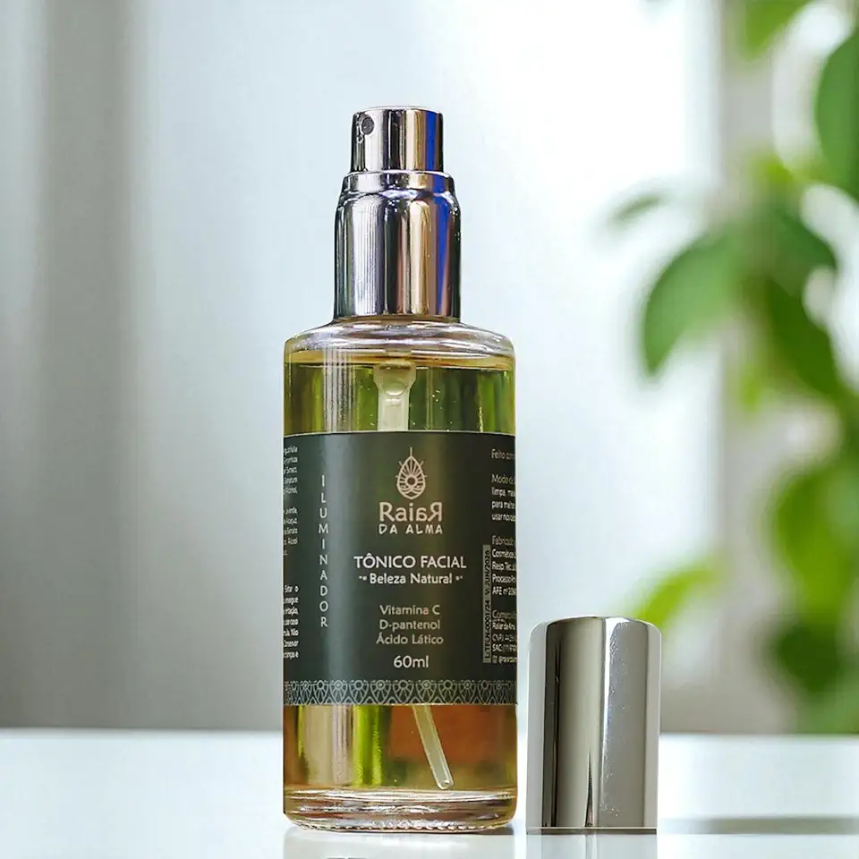 Tônico Facial - com Vitamina C, Acido Lático, Alcaçuz, Laranja, Romã, e mais - Nutre, Revitaliza e Ilumina. Natural e Vegano.
