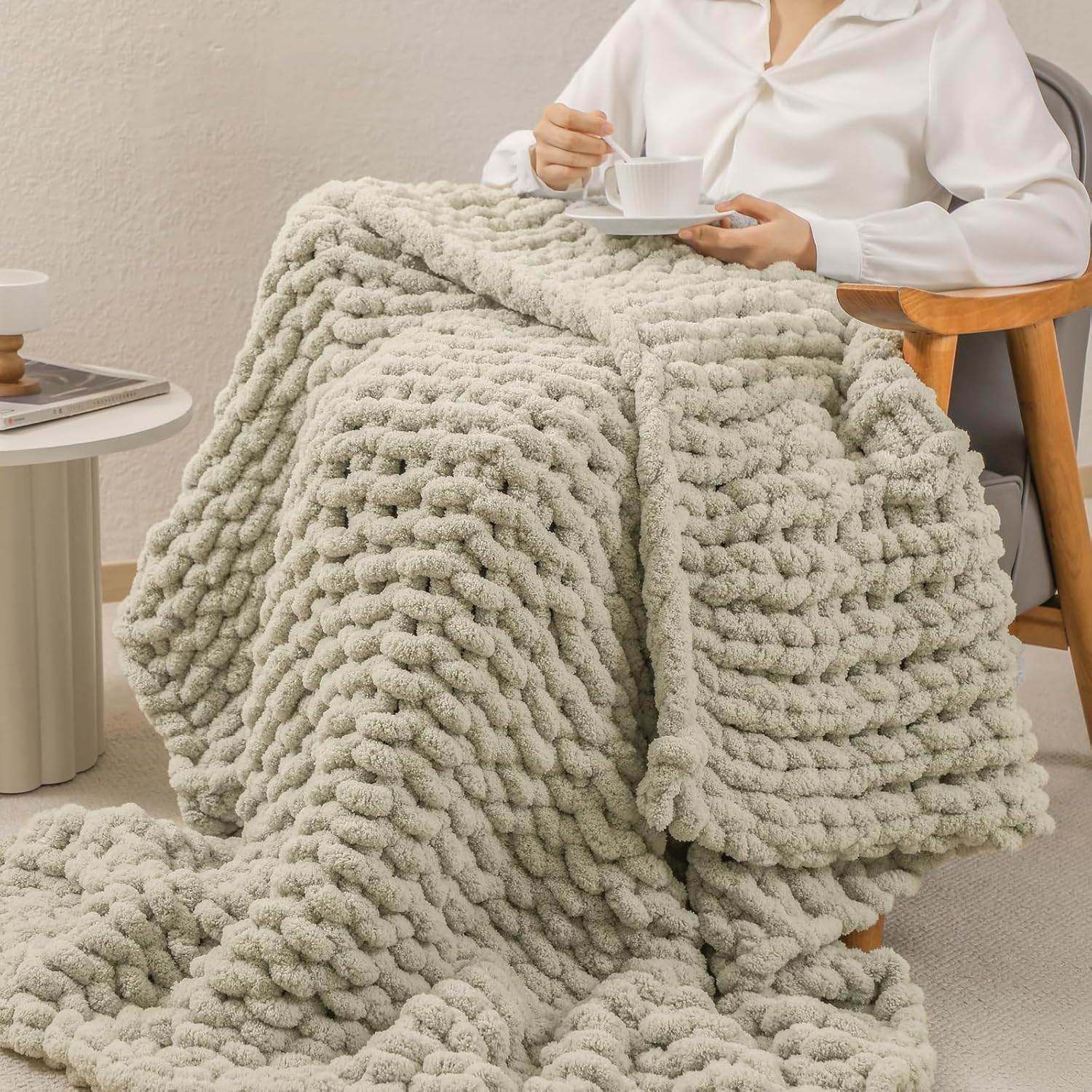 bearberry Chunky Knit Throw Blanket 50x60 Inches Handmade, Soft Jumbo Chenille Yarn with Cable Rope Knot Design | Thick Cozy Large Blanket for Couch, Sofa, Bed & Living Room Home Decor | Green