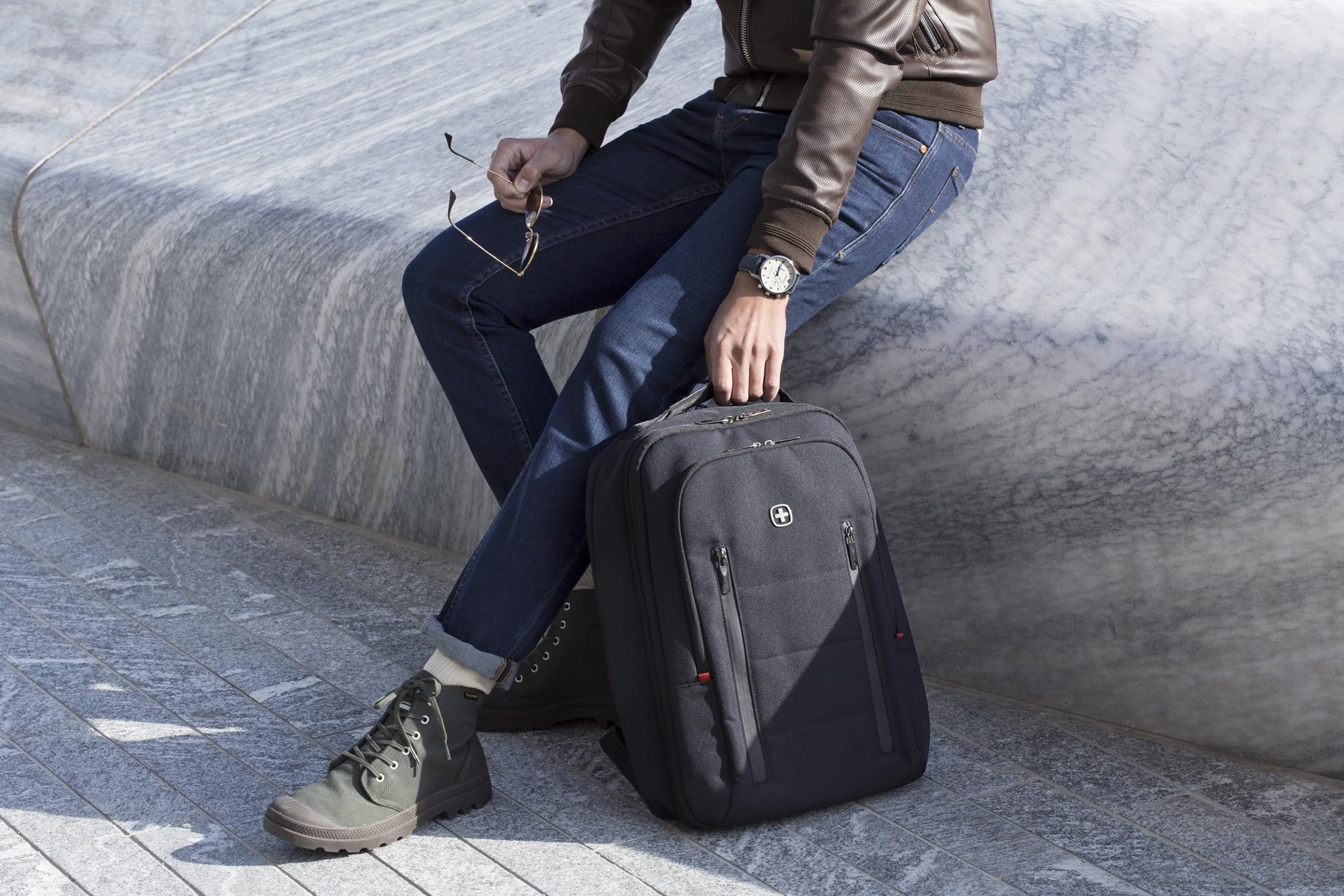 Wenger CityTraveler Laptop Backpack, Expandable, Fits up to 16″ Laptop, up to 12″ Tablet, 16 l, Unisex, Ideal for Business Uni School Travel, Black