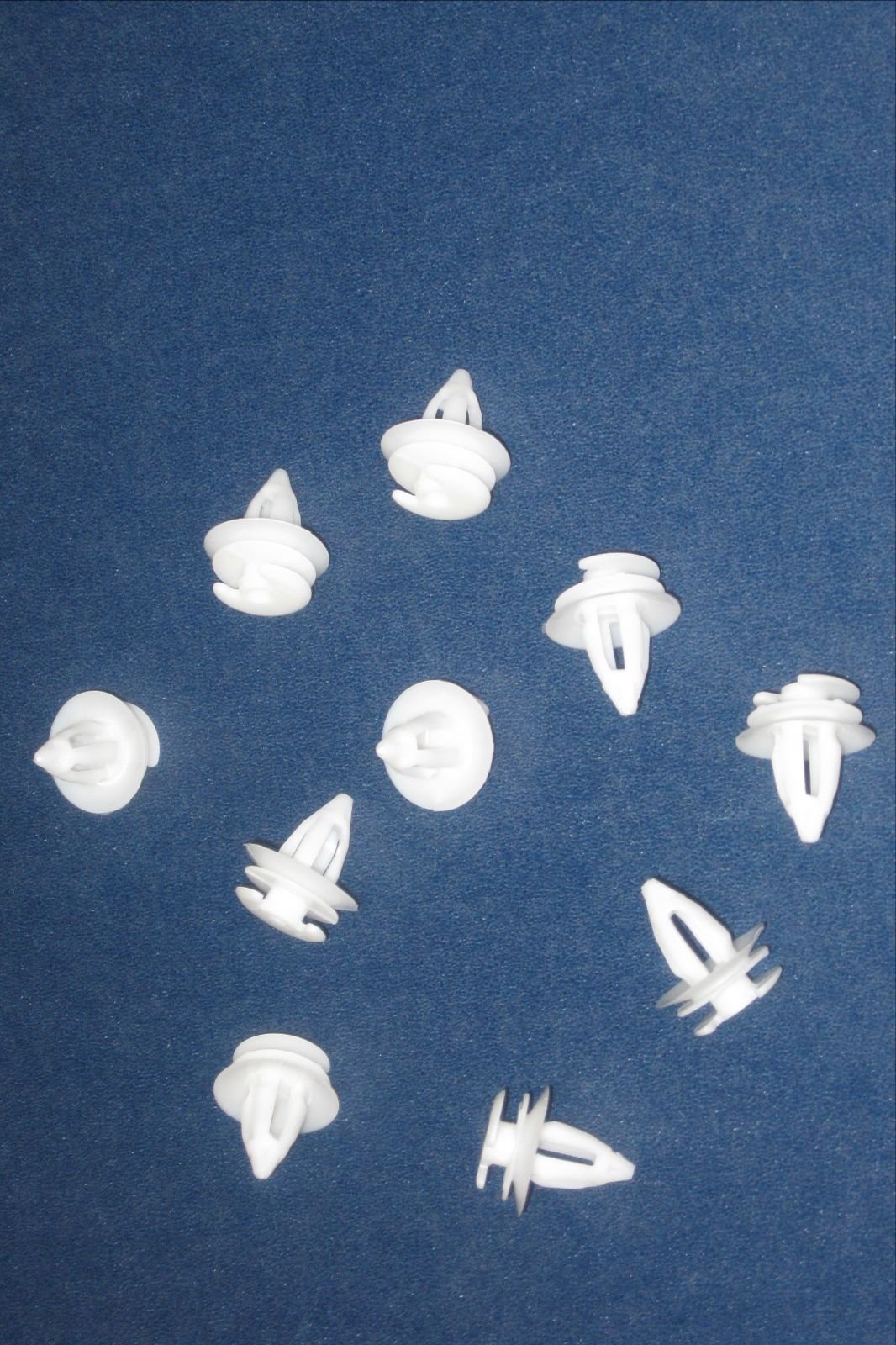 Amazon.com: BMW Genuine Door Panel Clip : Automotive