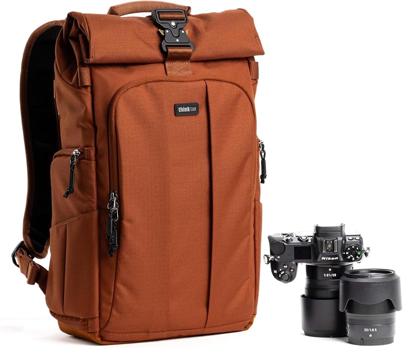 Mochila para cámara Think Tank FocusPoint 22L RollTop - Urban Rust: Mochila expandible para viaje y cámara con funda para computadora portátil, acceso rápido lateral y trasero, cubierta para lluvia - Fotografía versátil y bolsa de viaje