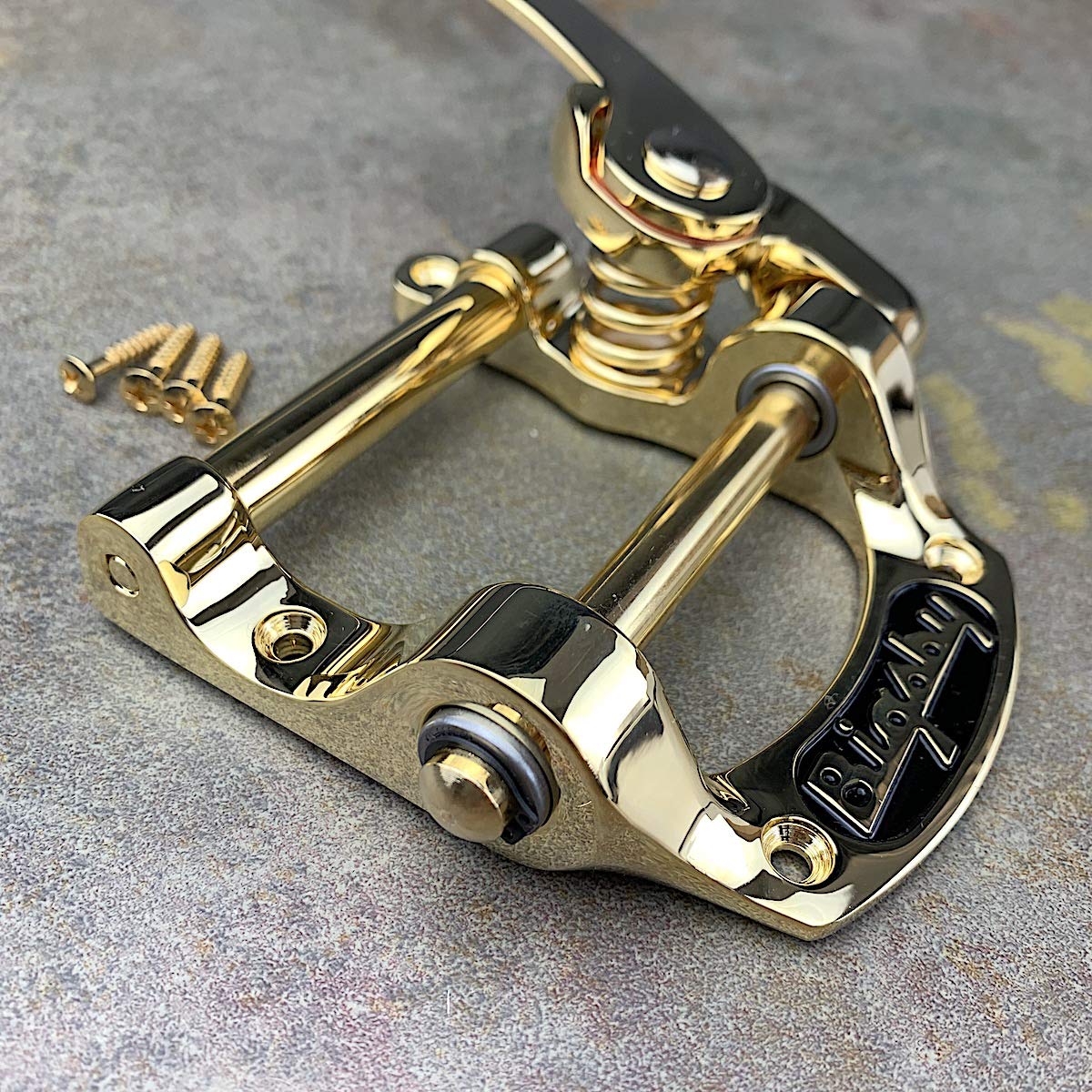 Amazon.com: Bigsby B5 USA Tailpiece Gold : Musical Instruments