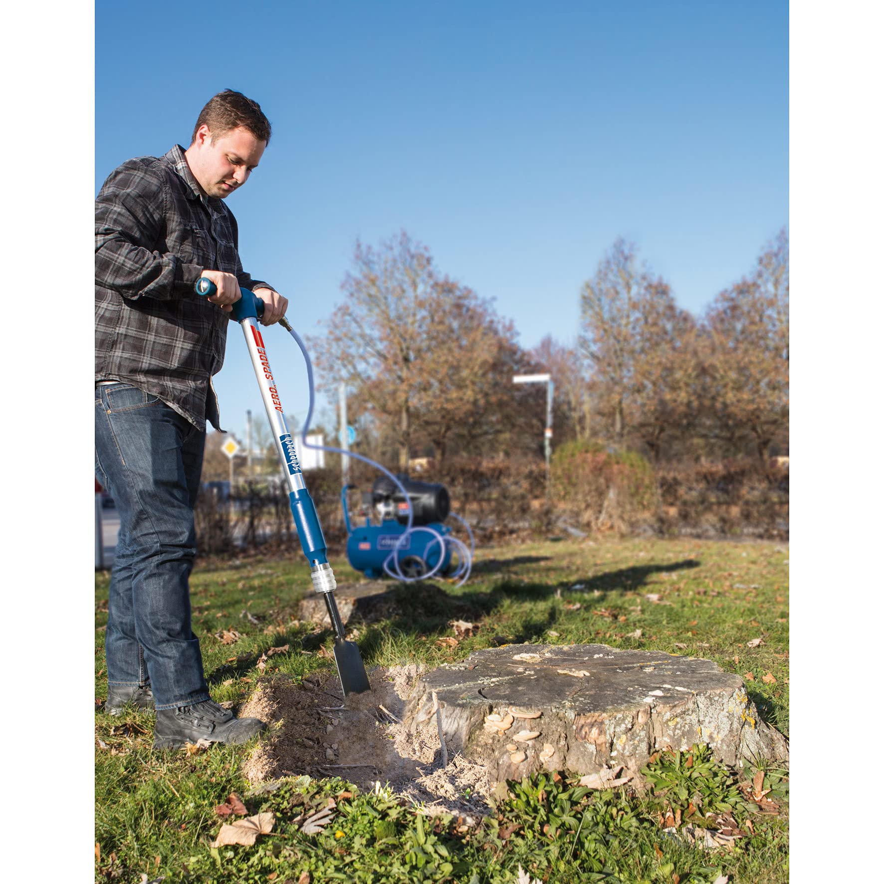 Scheppach Bêche pneumatique Aero²Spade | 27Joules | 6,3 Bar | Consommation d'air 280 L/Min | Poignée en Caoutchouc Anti-Vibrations | Lame de bêche forgée, Burins, Pointerolle et Grattoir Inclus