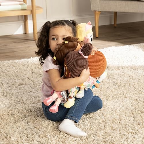 Miniatura 6 de YumiAmi - Muñeca de felpa suave, Kiarra, muñeca de trapo educativa, incluye libro de tablero de aprendizaje temprano, juguetes preescolares