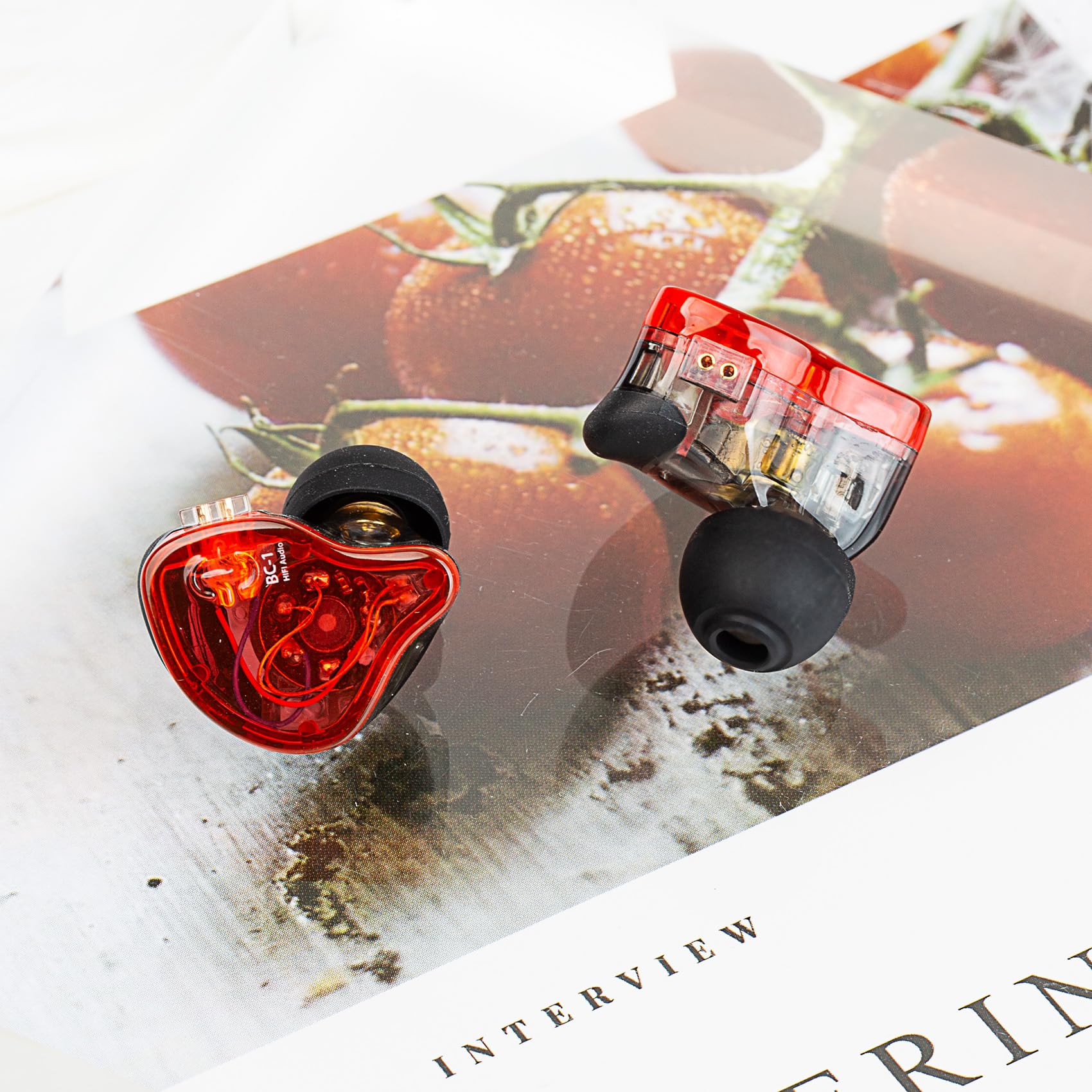 CCZ Melody Auriculares intrauriculares, auriculares con cable con aletas cómodas para cantantes, músicos, bateristas (rojo, sin micrófono)