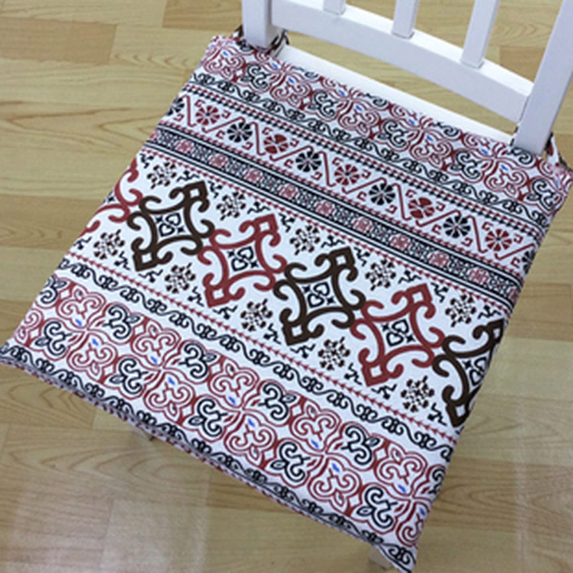 Set di 4 cuscini quadrati in stile nazionale per sedie da pranzo, cuscini per sedie da cucina, cuscini per sedie da pranzo, cuscini imbottiti per interni ed esterni, 4 pezzi, 45 x 45 x 3,5 cm, bianchi
