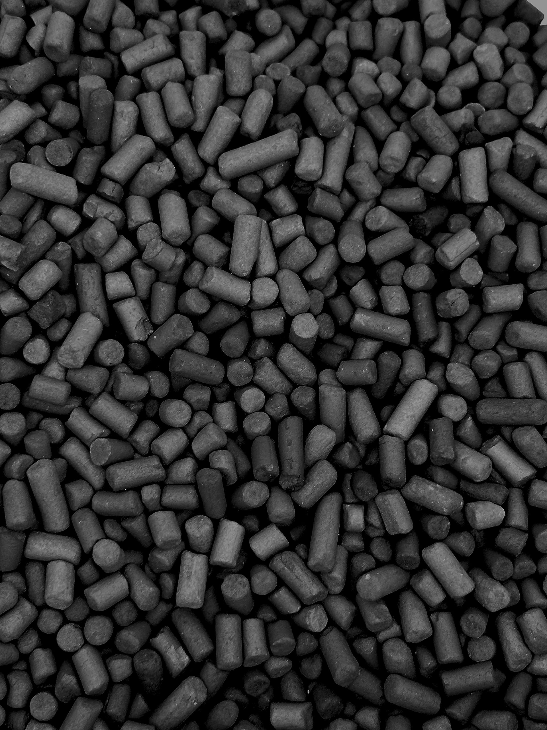 Pellets de carbón activado de 4 mm empaquetados en varias unidades. Producción y entrega exclusivas por el líder del mercado en productos de carbón activado en todo el mundo