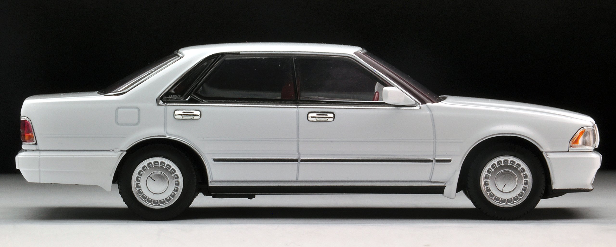 トミカリミテッド LV-N43-22a セドリックHTグランツーリスモSV