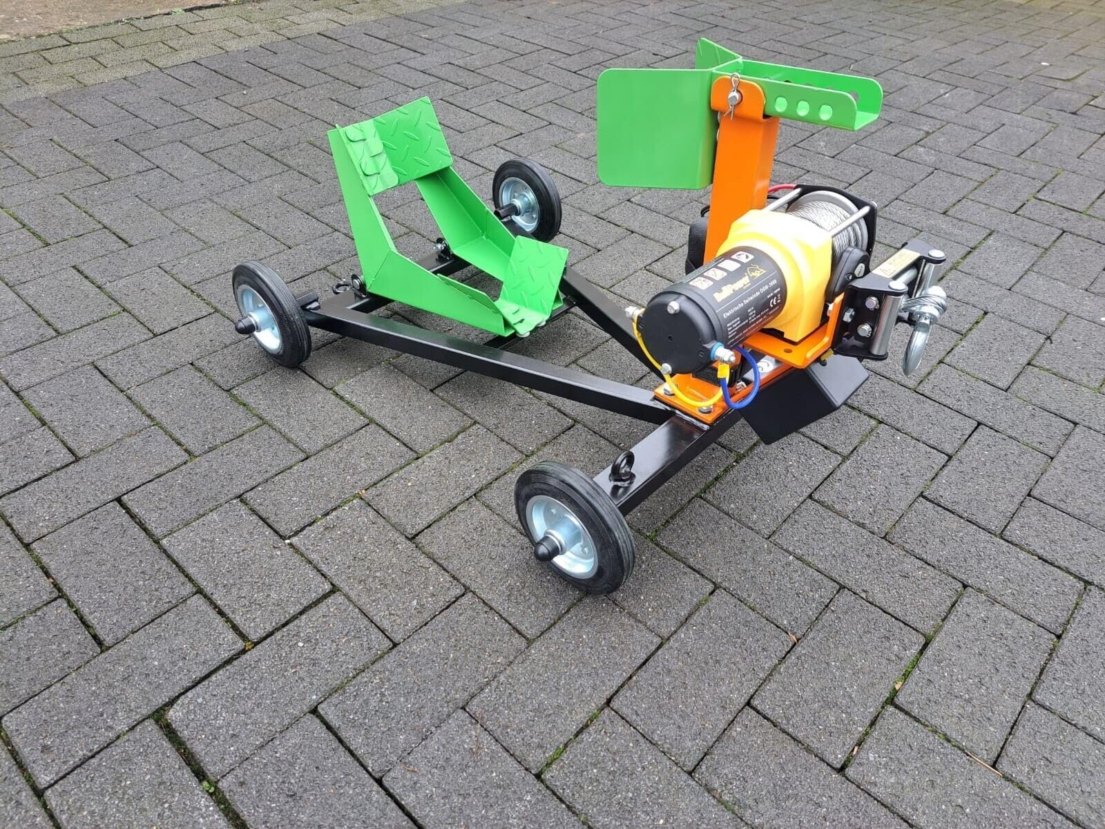 Generisch Verladesystem mit E-Seilwinde fr Motorrder**