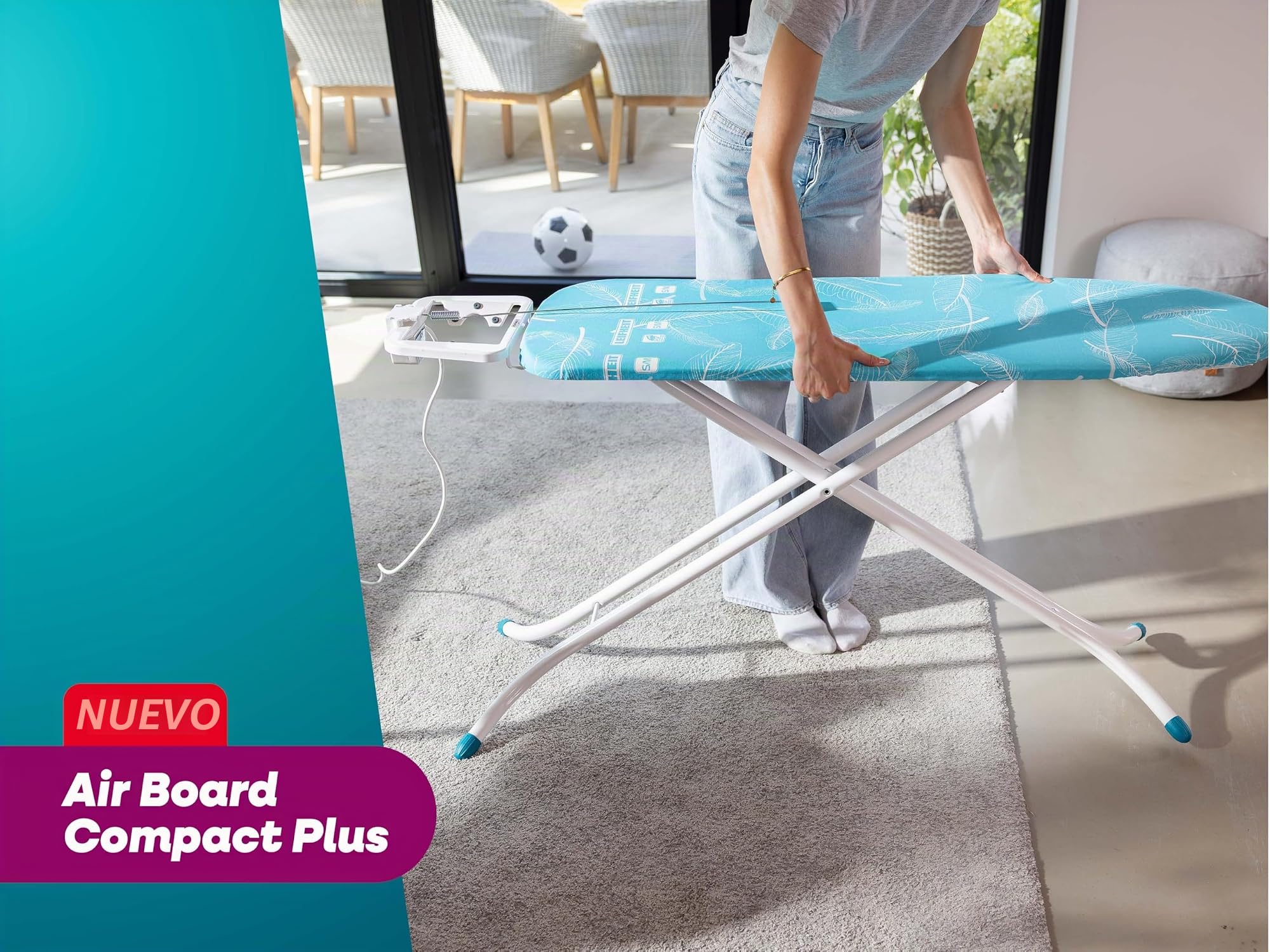 Leifheit Tabla de Planchar Air Board M Compact Plus Thermo-Reflect | Superficie 120 x 38 cm, ultraligera, altura regulable hasta 98 cm, soporte para plancha, enchufe y sujetacable