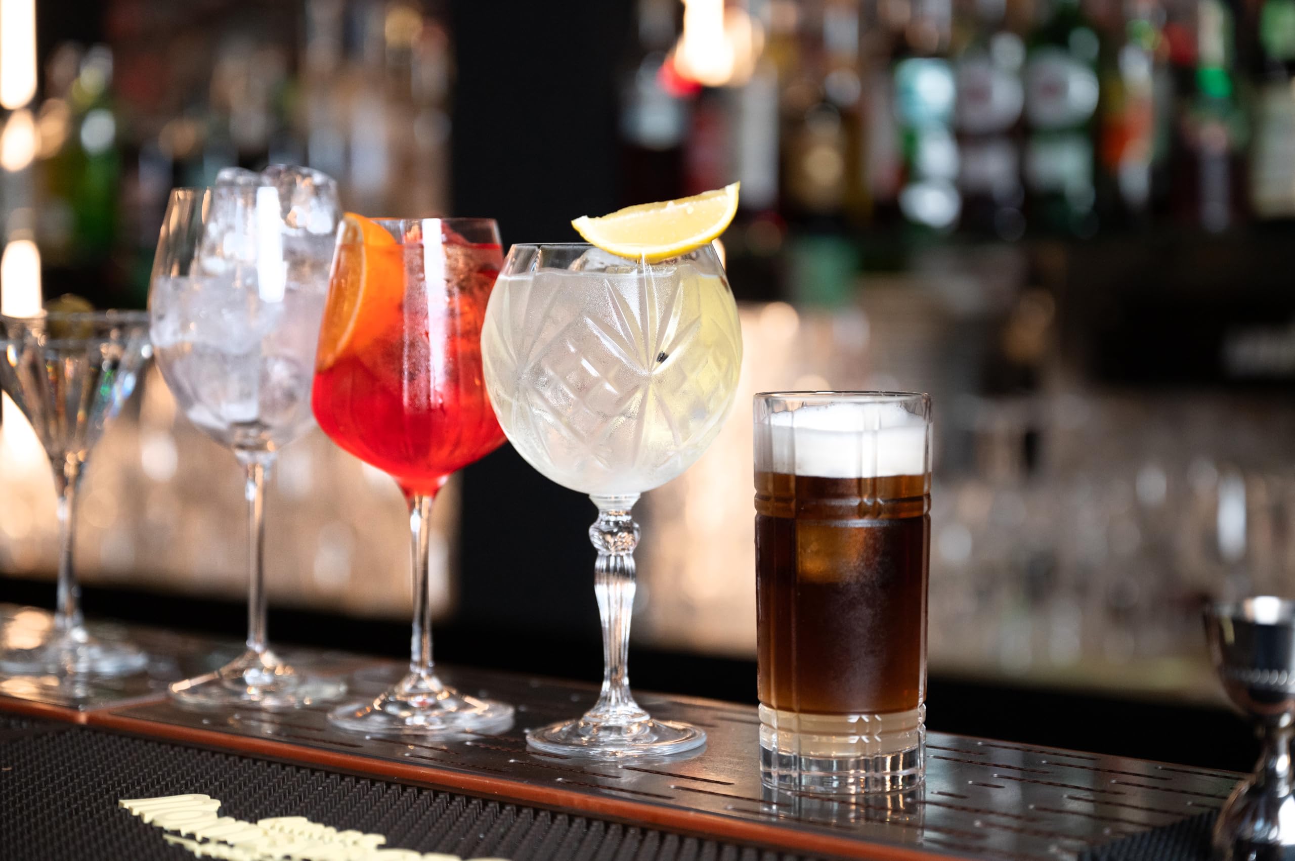 Barski Weingläser – Gin-Tonic – Cocktail – Coupé – Kelchglas – Set mit 6 Kristallgläsern – wunderschön gestaltete Ballonkelche – jedes Glas wiegt 530 ml, hergestellt in Europa
