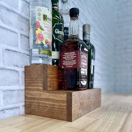 Miniatura 9 de Estante escalonado para botellas  Expositor de botellas de licor de 2 niveles  Organización de bar  Estante de encimera de cocina (Early American)