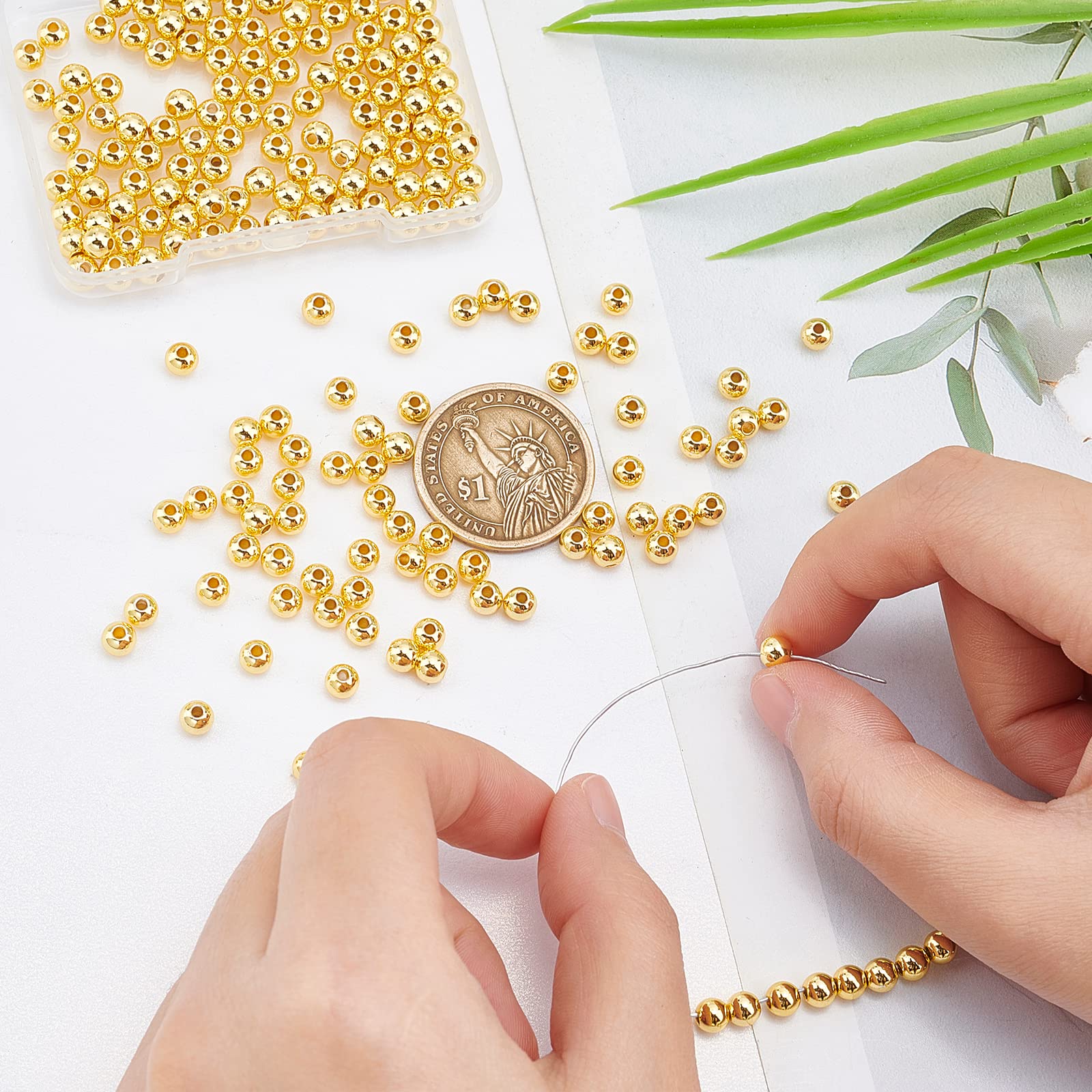 PH PandaHall 200 pz Perline Cubiche Perline Placcate Oro 18K 3mmDistanziatori In Ottone Cubo Senza Angoli Perlina di Metallo Piccoli Distanziatori Quadrati per Impilabile Bracciale Collana Gioielli
