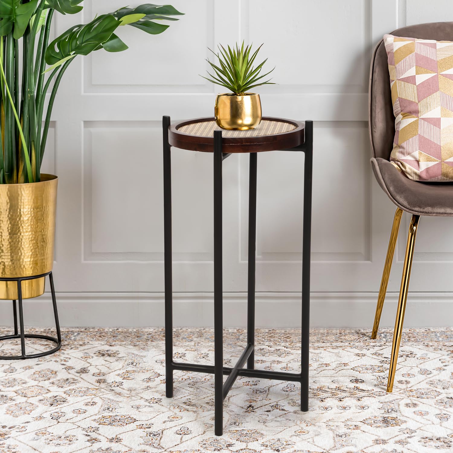 The Home Co. - Mango Wood Round End Table - Rustic Brown Accent Side Table for Living Room and Bedroom