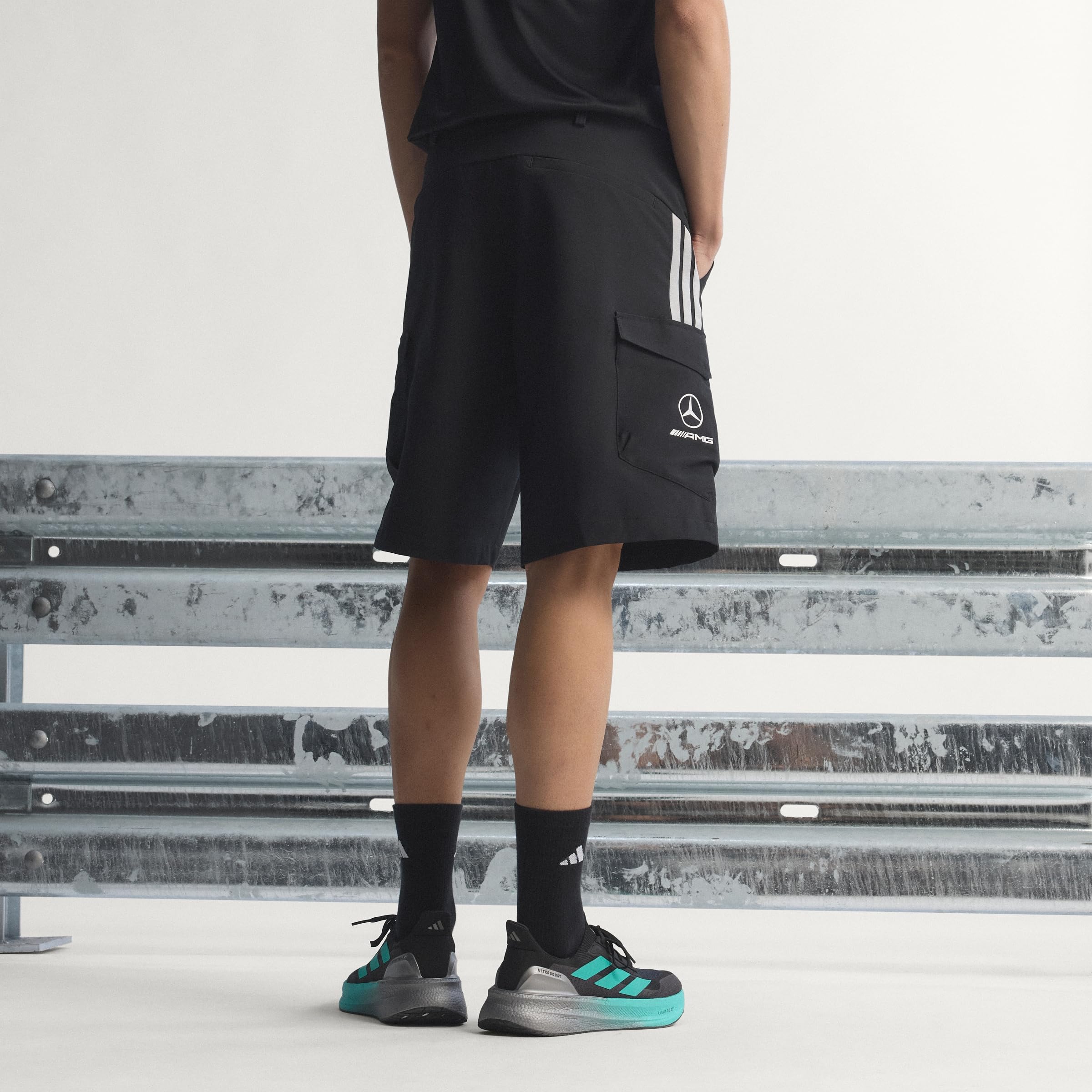 adidas Herren Shorts Mercedes - Amg Petronas Formula 1 Team Mechanics Short