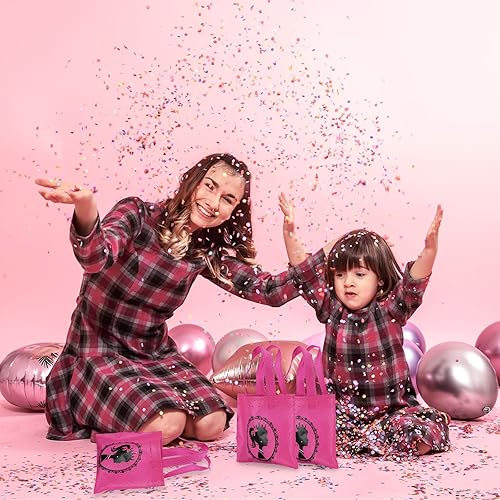 Miniatura 6 de El juego de 36 bolsas de regalo de princesa incluye 12 bolsas de fiesta para niñas, 12 piezas de diadema con corona, 12 lentes de sol de corazón