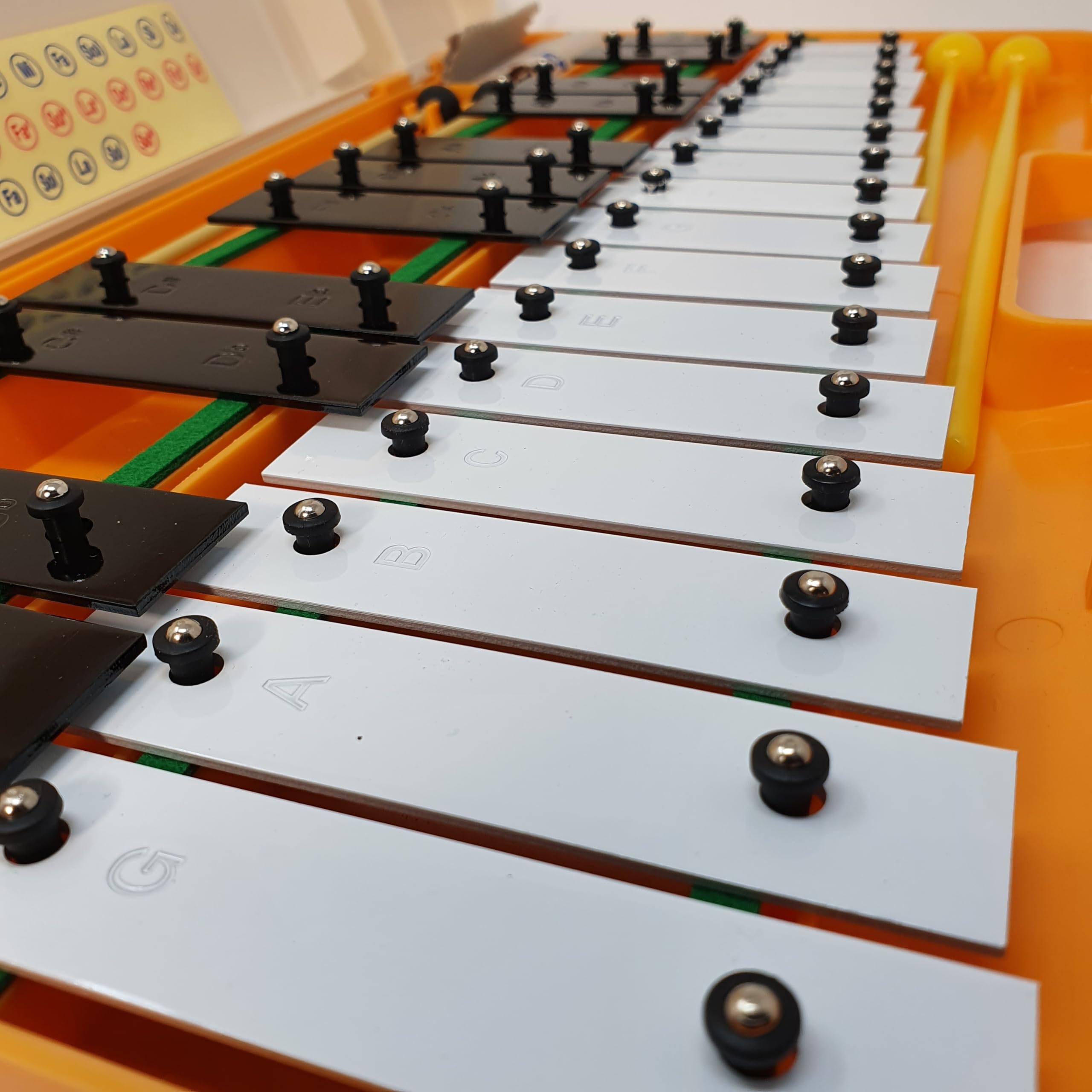 ROCKSTAR - Glockenpiel Carrillón Metalófono AG27K Cromático, 27 Teclas Negras y Blancas con Estuche, 4 Mazas y Paño de limpieza. Xilófono para Estudiantes y Profesionales, Instrumento Musical