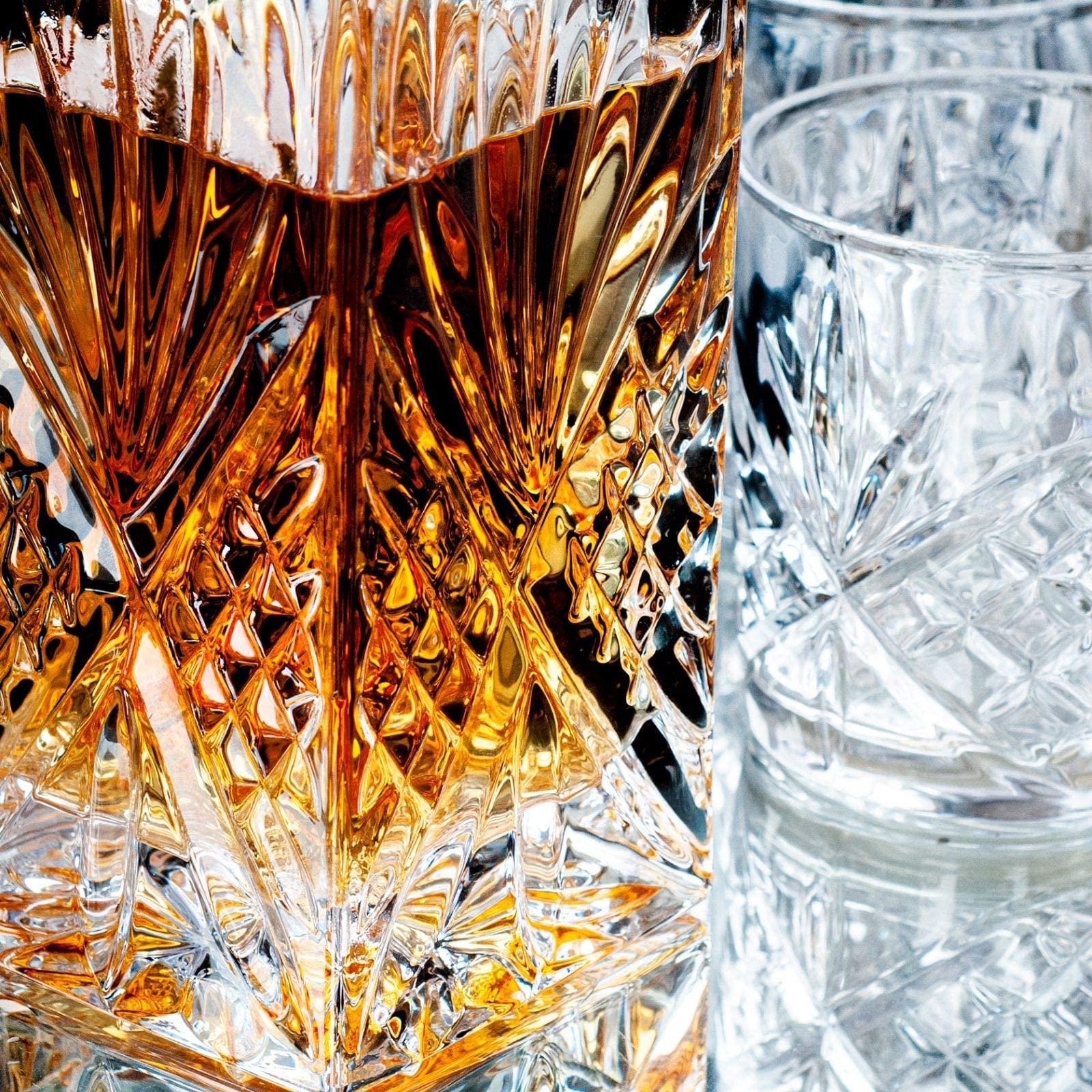 Whisky Karaffe Whiskey Gläser Set, Geschenke für Männer Mann Papa, 4 Whiskygläser Dekanter Geschenkset, Whisky Bleifrei Glas Geschenk, Whiskey Whiskyglas Geschenkbox