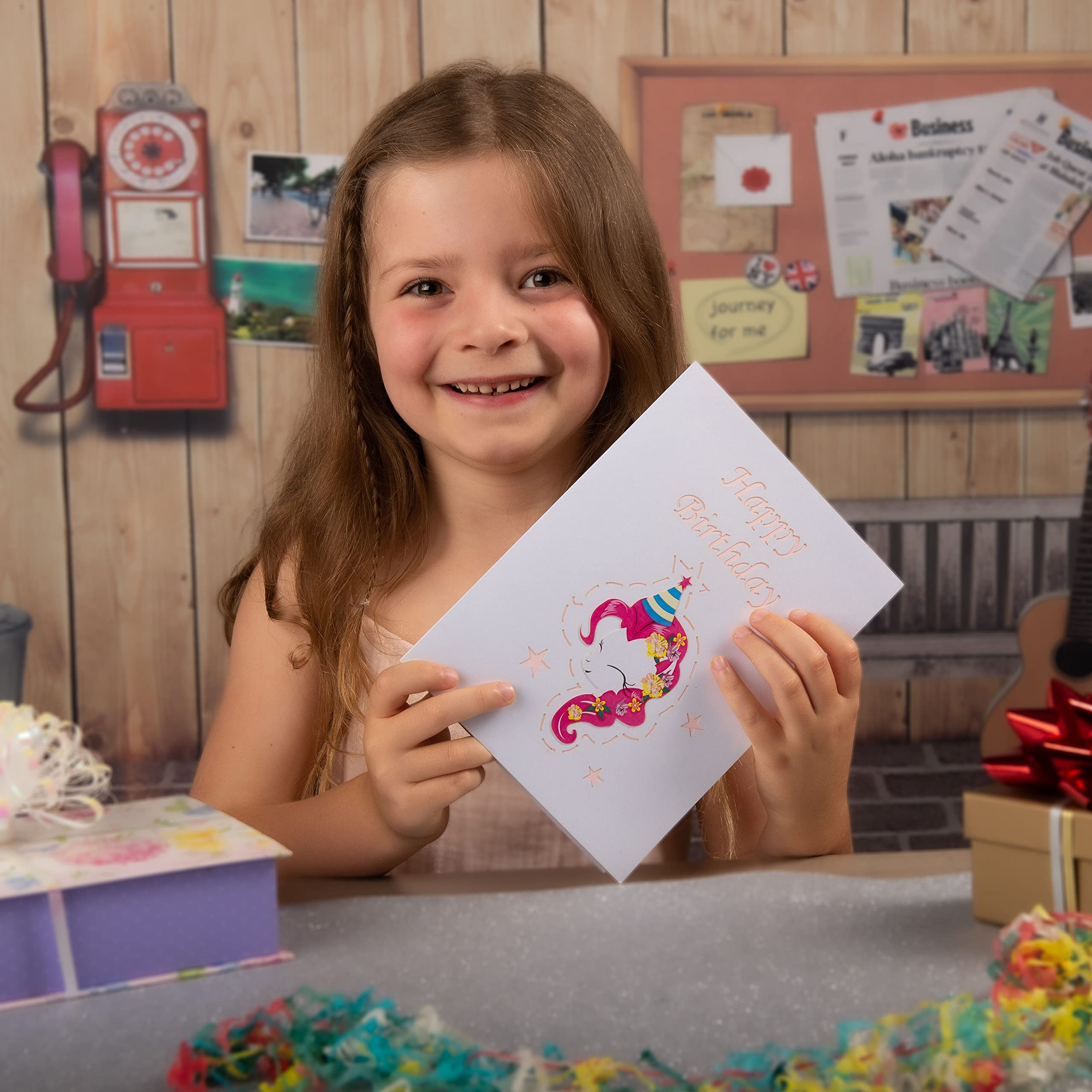 Amazon | DEVINE ピンクポニー ポップアップカード 封筒付き (8インチ