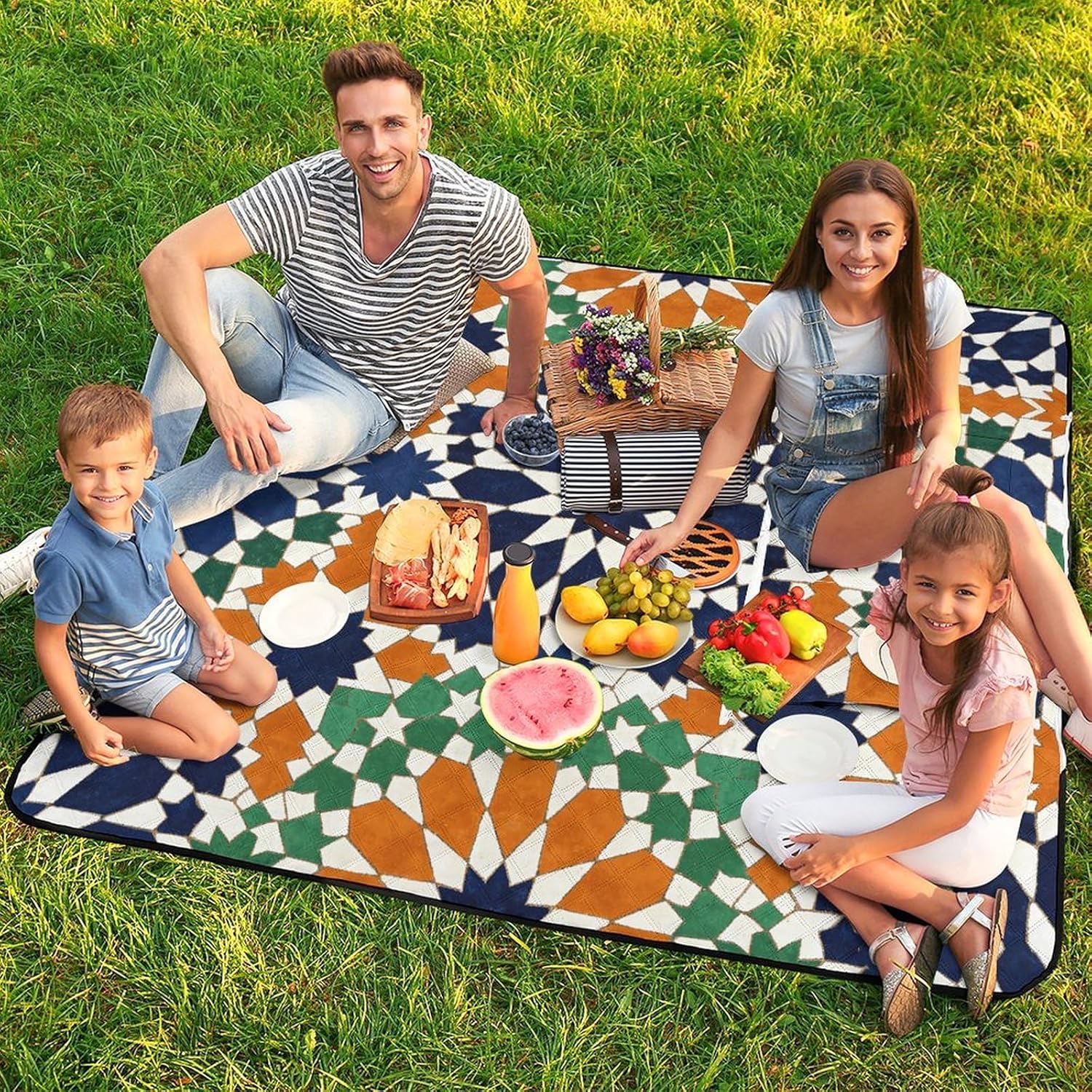 Starburst Geometry Picnic Blanket with Zipper Water Resistant Sand Free Picnic Mat Washable Foldable Easy Carry Beach Blanket for Lawn Beach Hiking Camping