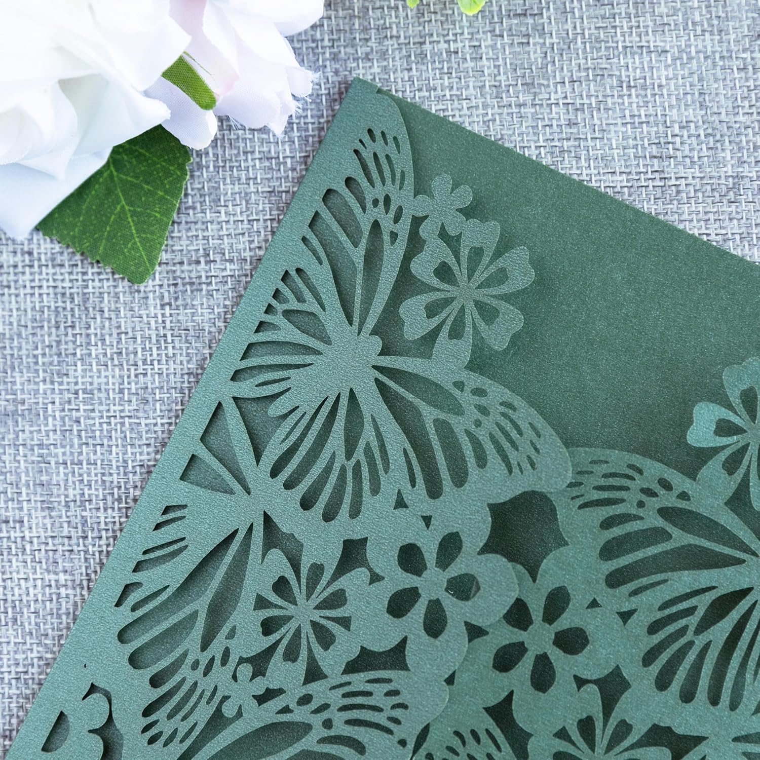 20 PCS 5.12x7.2 Butterfly Quinceanera Invitation, Laser Cut Wedding Invitation Cards with Envelopes for XV Anos Bridal Shower Baby Shower Invite (Emerald Green)