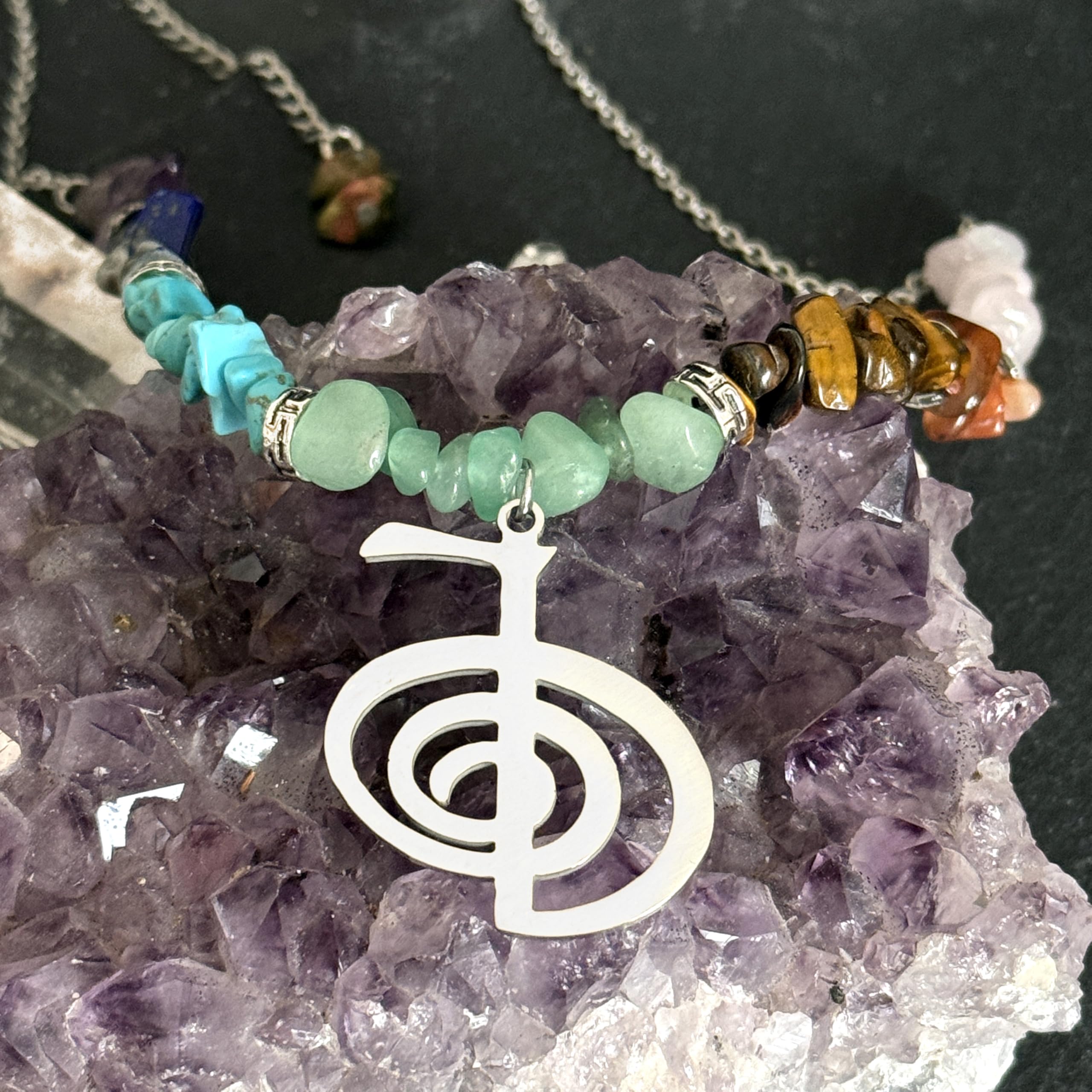 SIMBOLIKS Cho Ku Rei Reiki Colgante con Chakras Yoga Meditación Collar Protección Amuleto Terapia Reikista Método Usui Energía Curativa curación natural Collar Amuleto Para Mujer Acero inoxidable