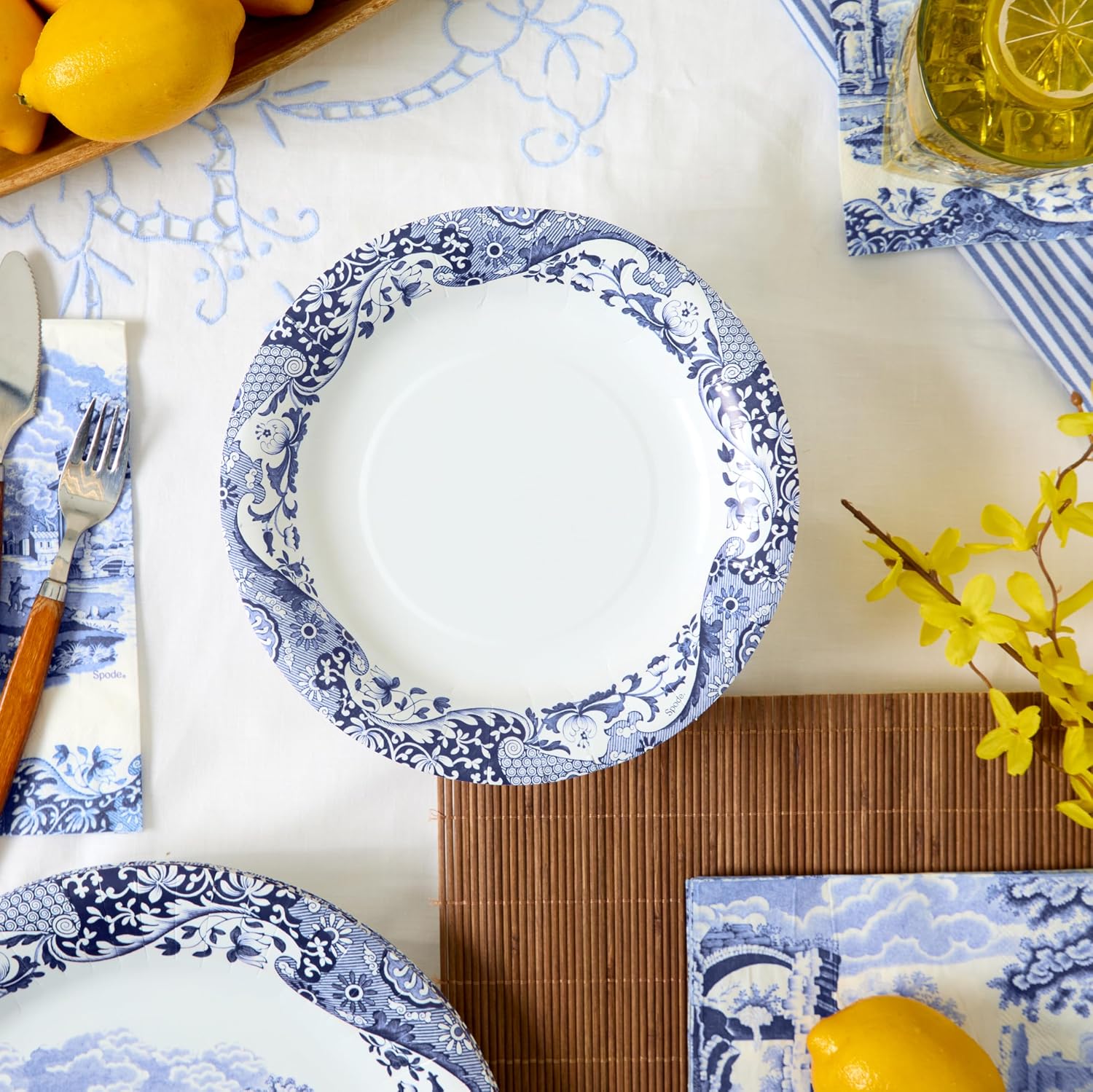C.R. Gibson Spode Blue Italia Lunch Plates - Elegant Paper Plates for Parties, Timeless Blue & White Tableware