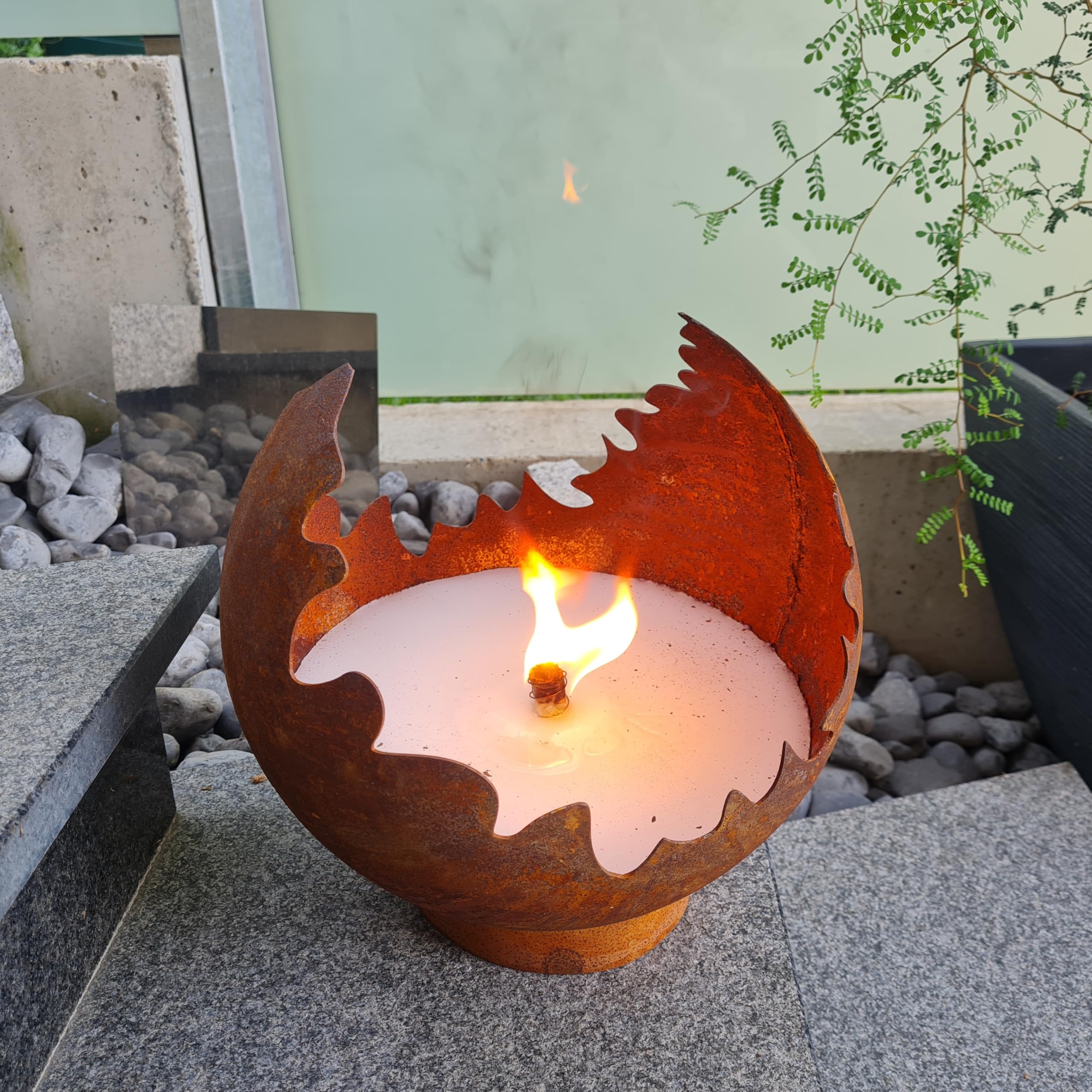 Schwabenfire Outdoor Kerze Edelrost Feuerkugel 30cm aus Kortenstahl mit Dauerdocht Große Outdoorkerze Wiederverwendbar Wachsfresser für Kerzenreste Balkon Deko Geschenke für Frauen Feuerschale