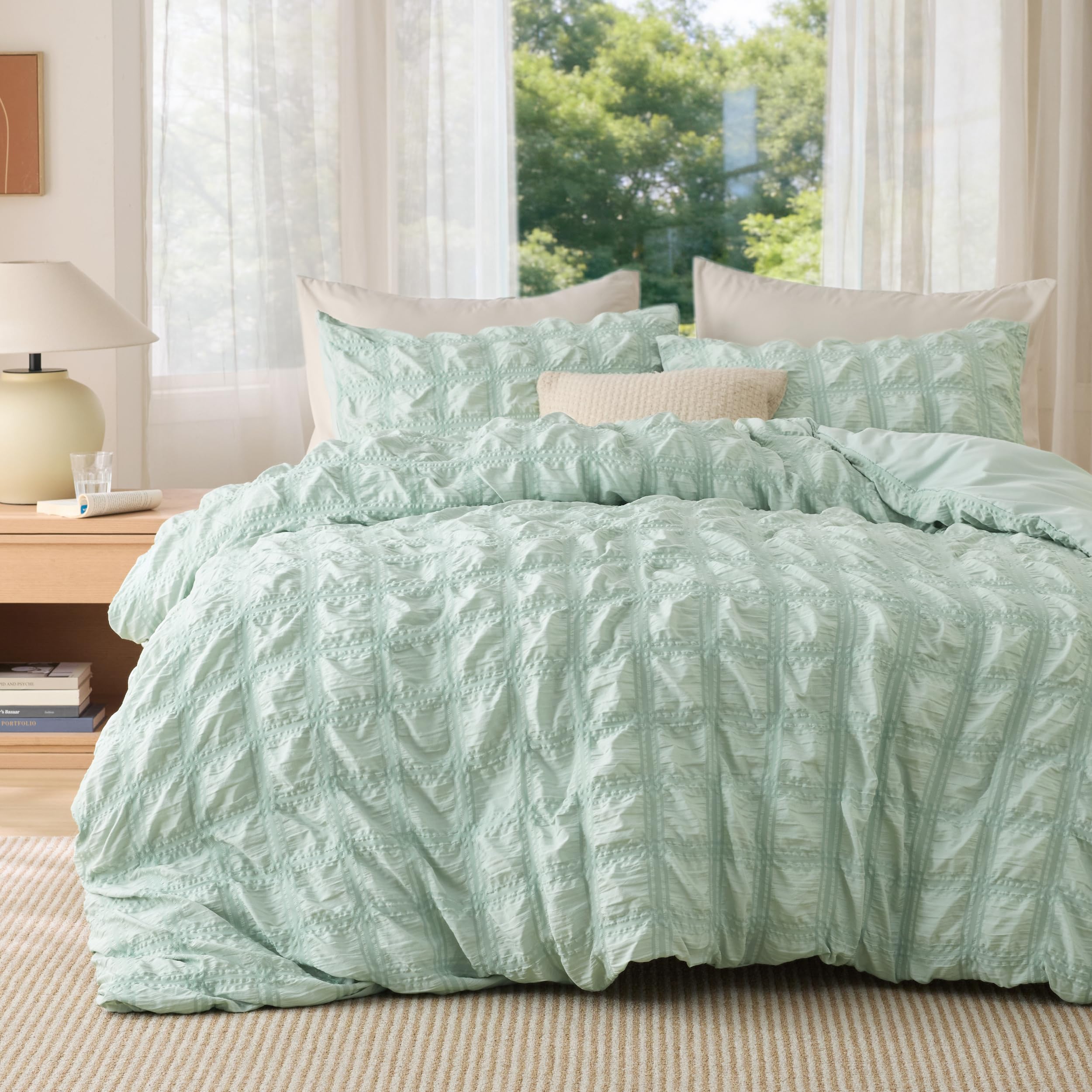 Bedsure Super King Duvet Cover โ Sage Green Seersucker Duvet Cover Sets, Puckering Textured Bedding Set, Soft Breathable Quilt Cover with Zipper Closure, 260x220 cm with 2 Pillowcases