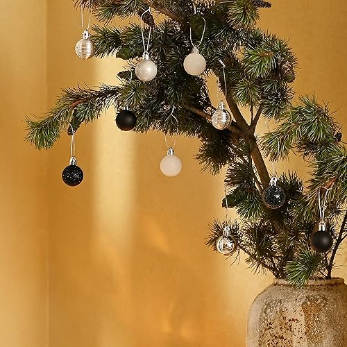 Miniatura 9 de DecorbyHannah - Bolas pequeñas de Navidad de 49 unidades de 1.181 in, adornos inastillables para árbol de Navidad de elfo rojo, verde y azul,