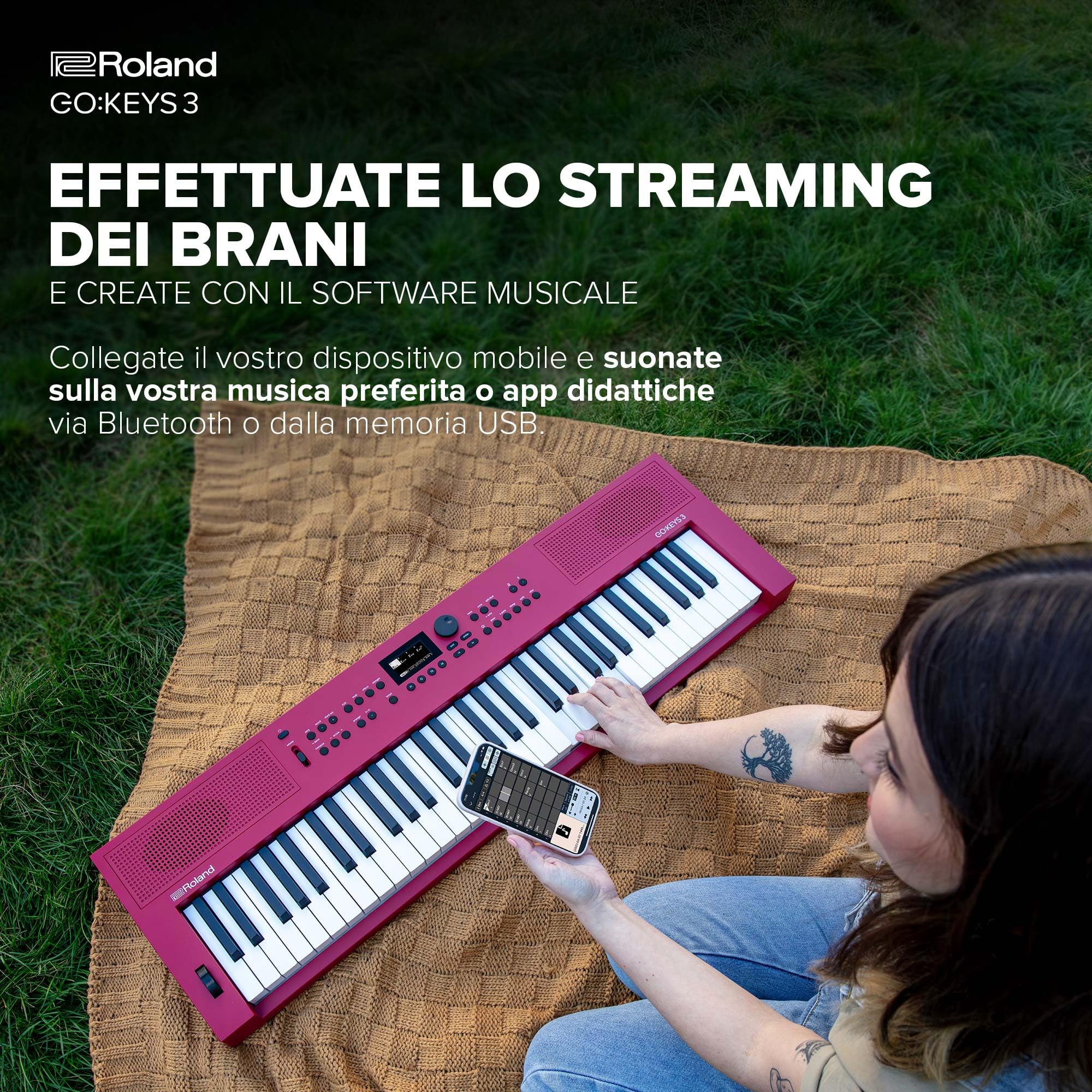 Roland GO:KEYS 3 Music Creation Keyboard | Tastiera a 61 Note | Generatore ZEN-Core con Oltre 1.000 Suoni Integrati | Diffusori Stereo Incorporati | Supporto di Audio/MIDI Bluetooth – Midnight Blue