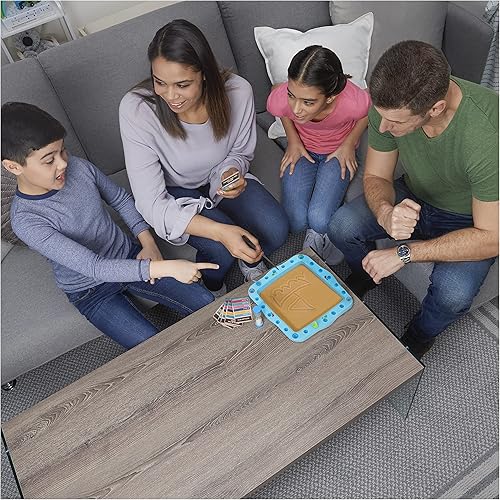 Miniatura 3 de Spin Master Sandy Sketches - Juego de mesa de adivinanzas para dibujo de arena, juego familiar para edades de 8 años en adelante