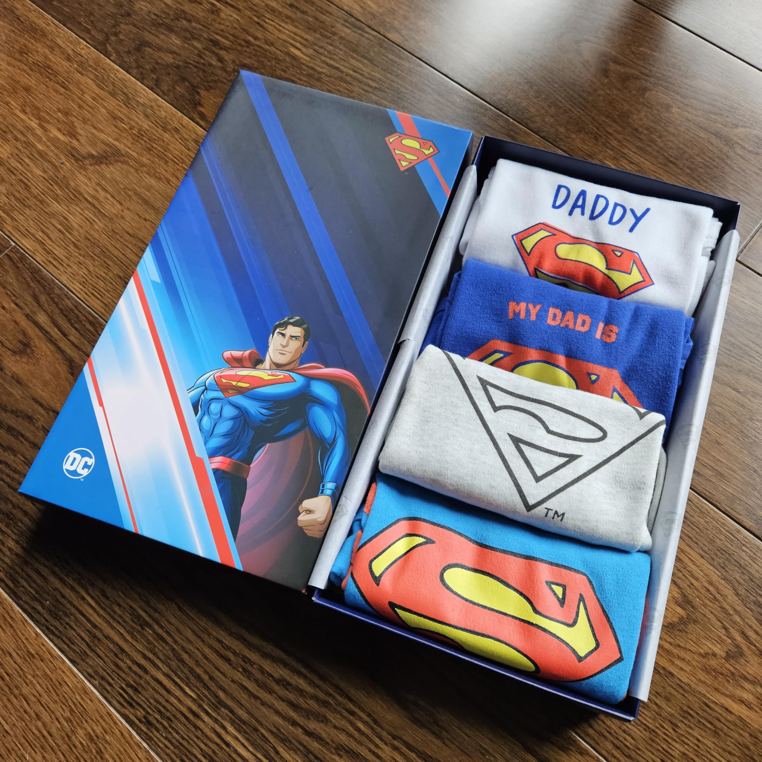 DC Comics Superman Body Niemowlęce Bawełniane Dad Superhero Na Prezent 4 Pak 3 Rozmiary