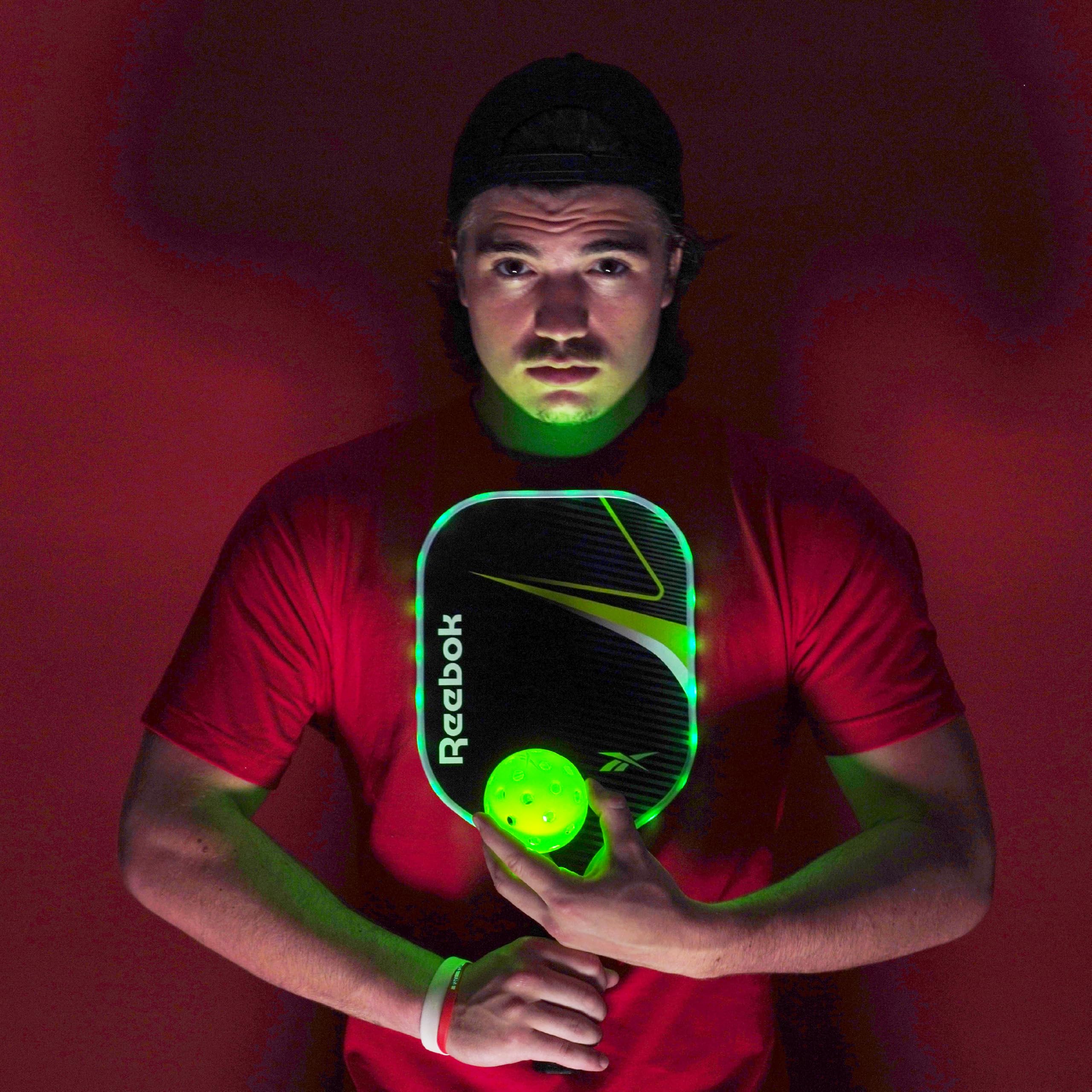 Reebok - LED-Pickleball-Set, hohe Sprungkraft, Outdoor-Pickleballs mit Präzision, 40-Loch-Muster, perfekt für nächtliche Spiele