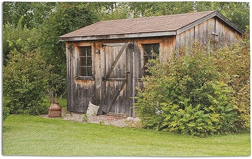 Lunarable Tapete rural, rústico y encantador, granero de madera en el campo, cobertizo de jardín, paisaje de madera, tapete decorativo de poliéster