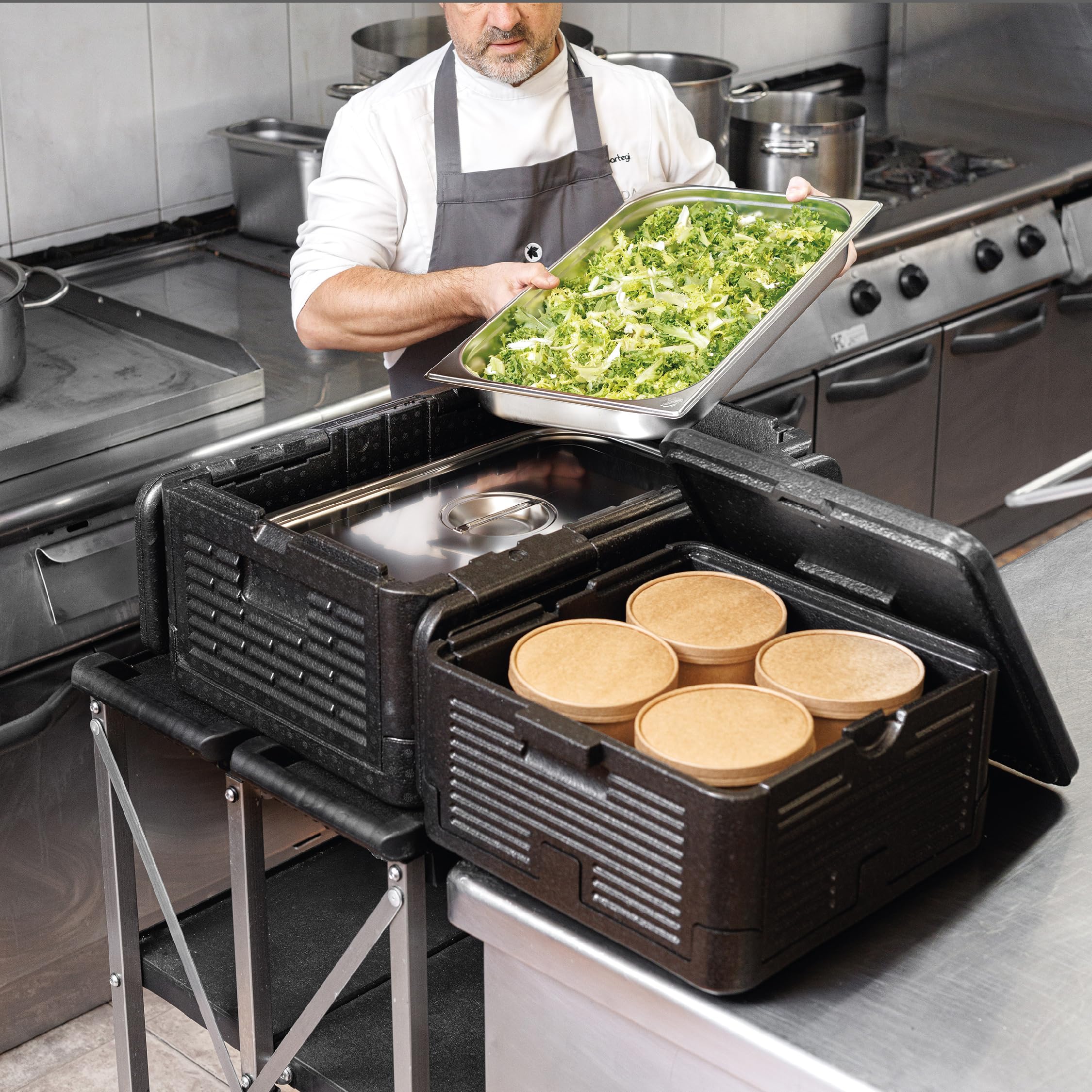 Lacor - 66066 - Boîte de Trempe Isolante, en PPE, GN 1/1, Tranasporta, Isole ou Maintient les Aliments Froids ou Chauds, Légers, Résistants et Isolants, Imperméables, Entièrement Pliables, 38.5L, Noir