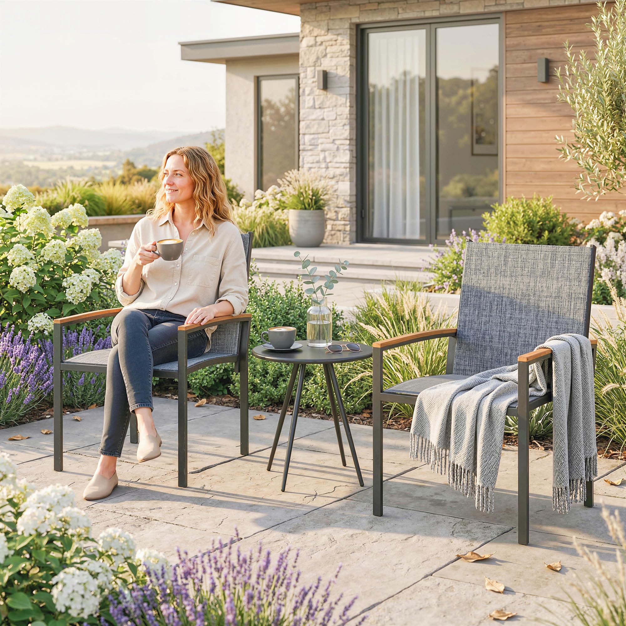 Outsunny Set da Bistrò da 3 Pezzi, Set da Giardino con 2 Sedie Texteline, Tavolo con Piano Metallo, Braccioli Decorativi, Set di Mobili da Giardino in Acciaio, per Patio Balcone Terrazzo, Grigio Misto