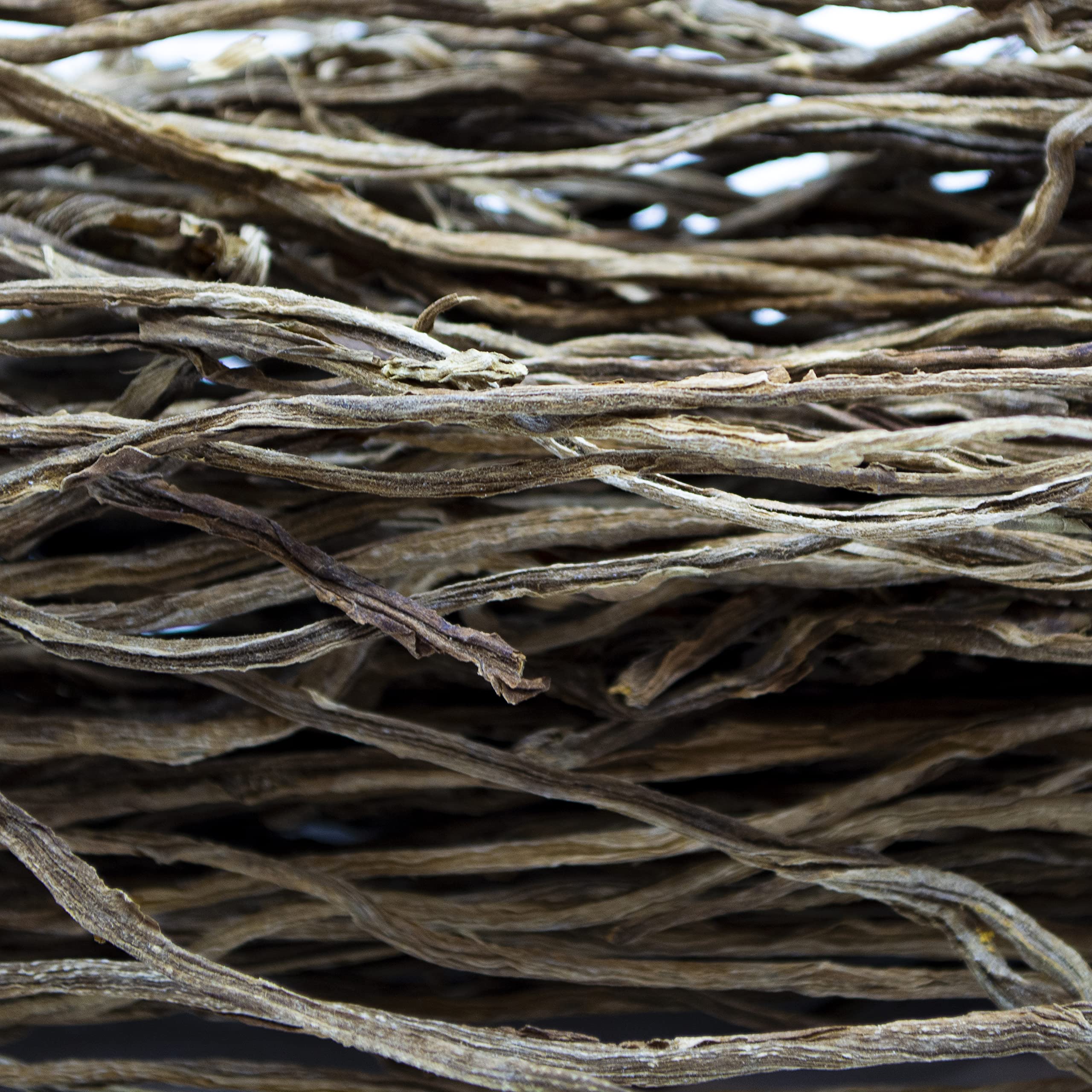FINCA CASAREJO Fibra Vegetal para Nidos de Gallina y Otras Aves - Ponederos Libres de Piojos y Chinches - TabaPioj Repele los Parásitos Externos en el Nido - 100% Natural - Fibra Tabaco 2 kg