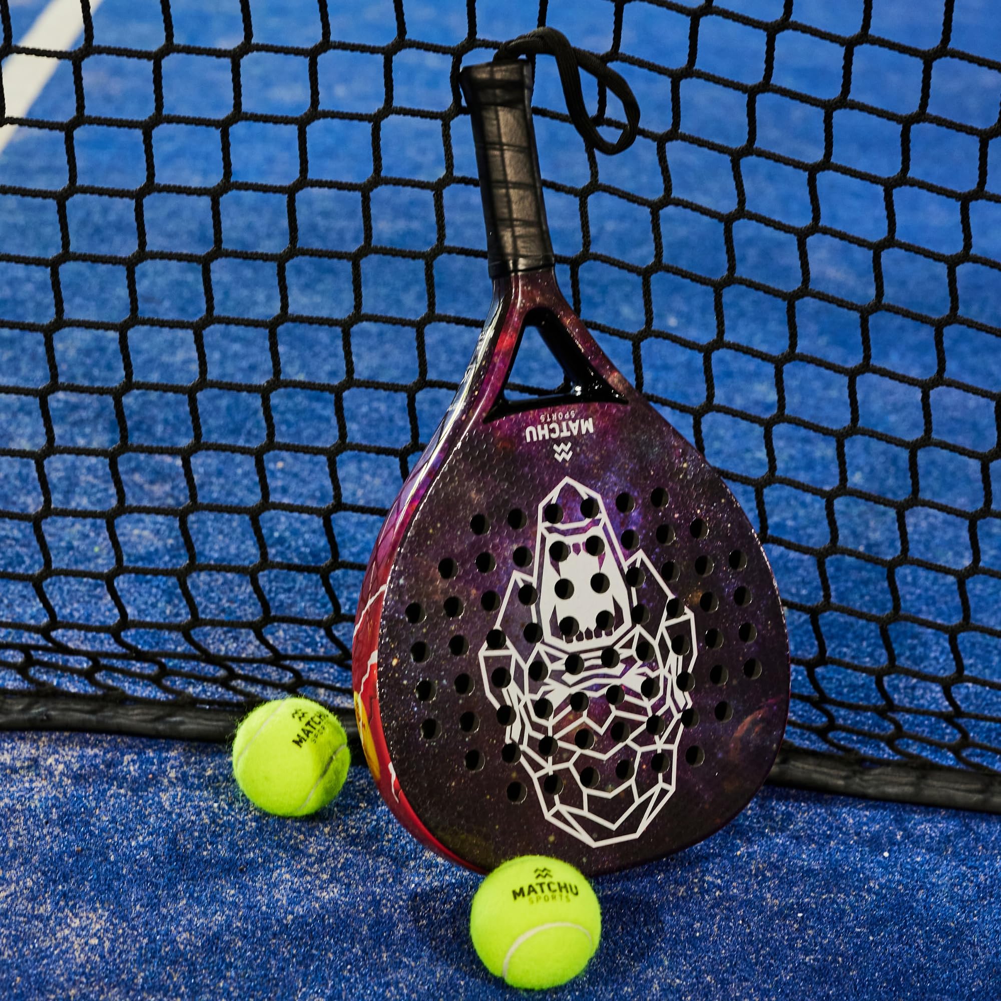 Matchu - Padel schläger - Inklusive Tragetasche - 100% (3K/18K) Carbon - Eva-Schaum - 3D-Grip Technology - 47x3,8 cm - 360 Gramm - Für Anfänger, Fortgeschrittene und Experten