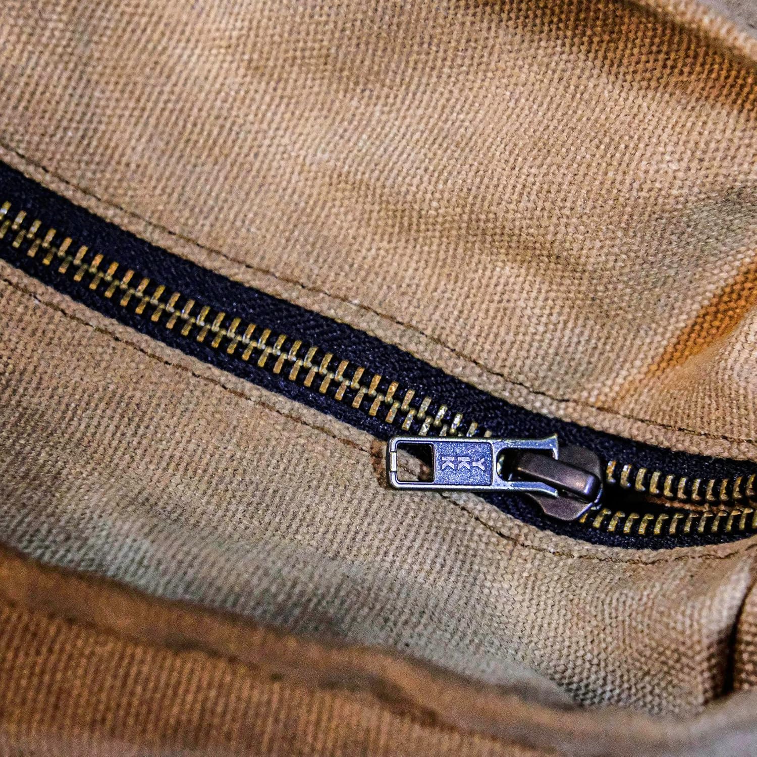 Readywares Waxed Canvas Zipper Tote Bag with Durable Wrapped Handles great for Weekend, Errands, Grocery, Beach, Farmer's Market, Job, Construction, Car, Weekender, Camping, Tailgaiting, Mens Tote Bag - Image 5