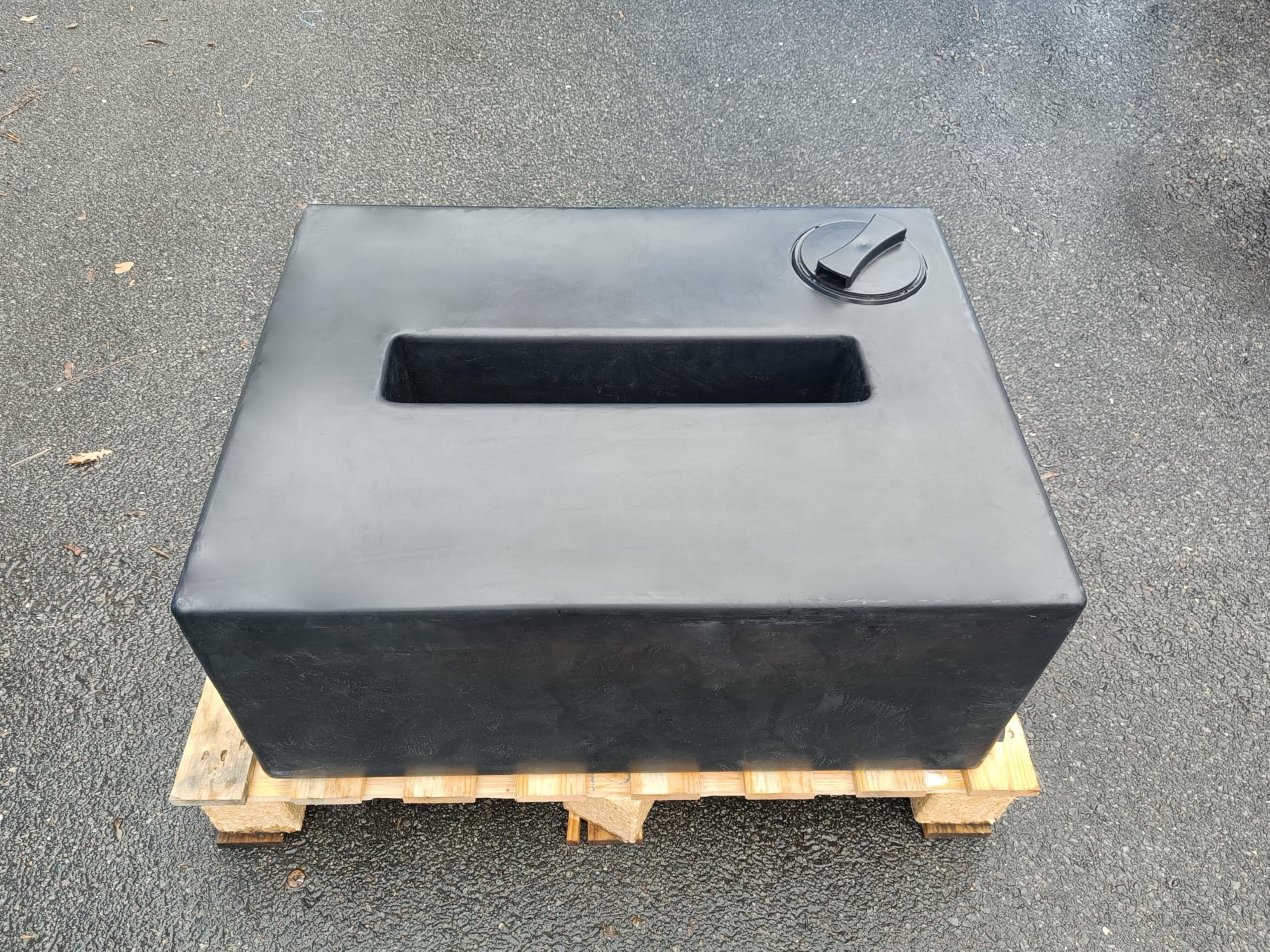 Varile Serbatoio piatto NEO | resistente al trasporto | adatto per alimenti | per barca – camper – rimorchio (nero, 90 L)