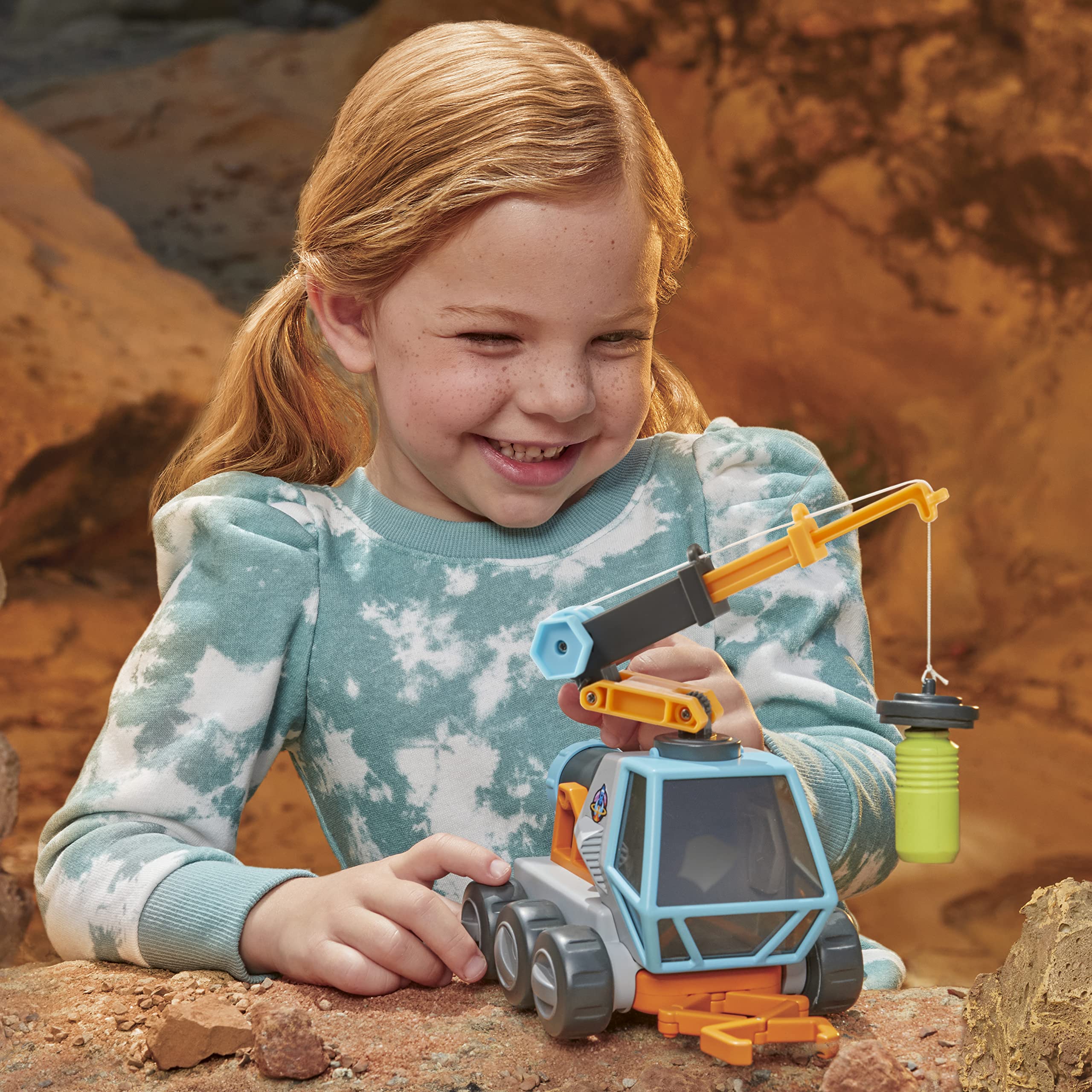 Little Tikes Rover Spaziale Big Adventures; Giocattolo STEM; Include Veicolo con Microscopio, Gru Magnetica, Pinza a Gancio Estensibile e Contenitore Magnetico Mobile; Età: 3+
