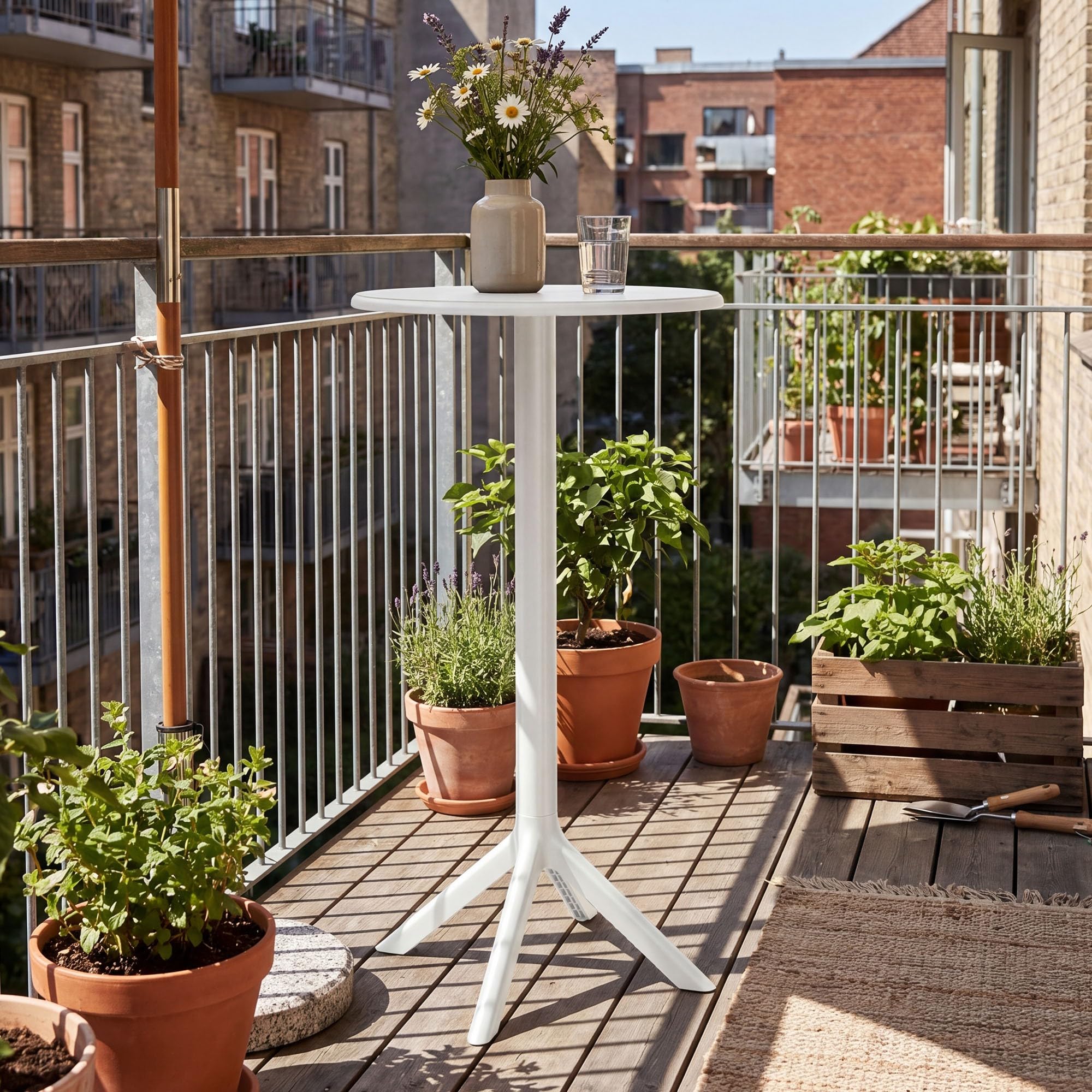 CLP Stehtisch wetterfest stabil Tomas, Gartentisch rund Ø 60 cm Höhe 107 cm, Outdoortisch Polypropylen UV-beständig Winterfest, Farbe:weiß
