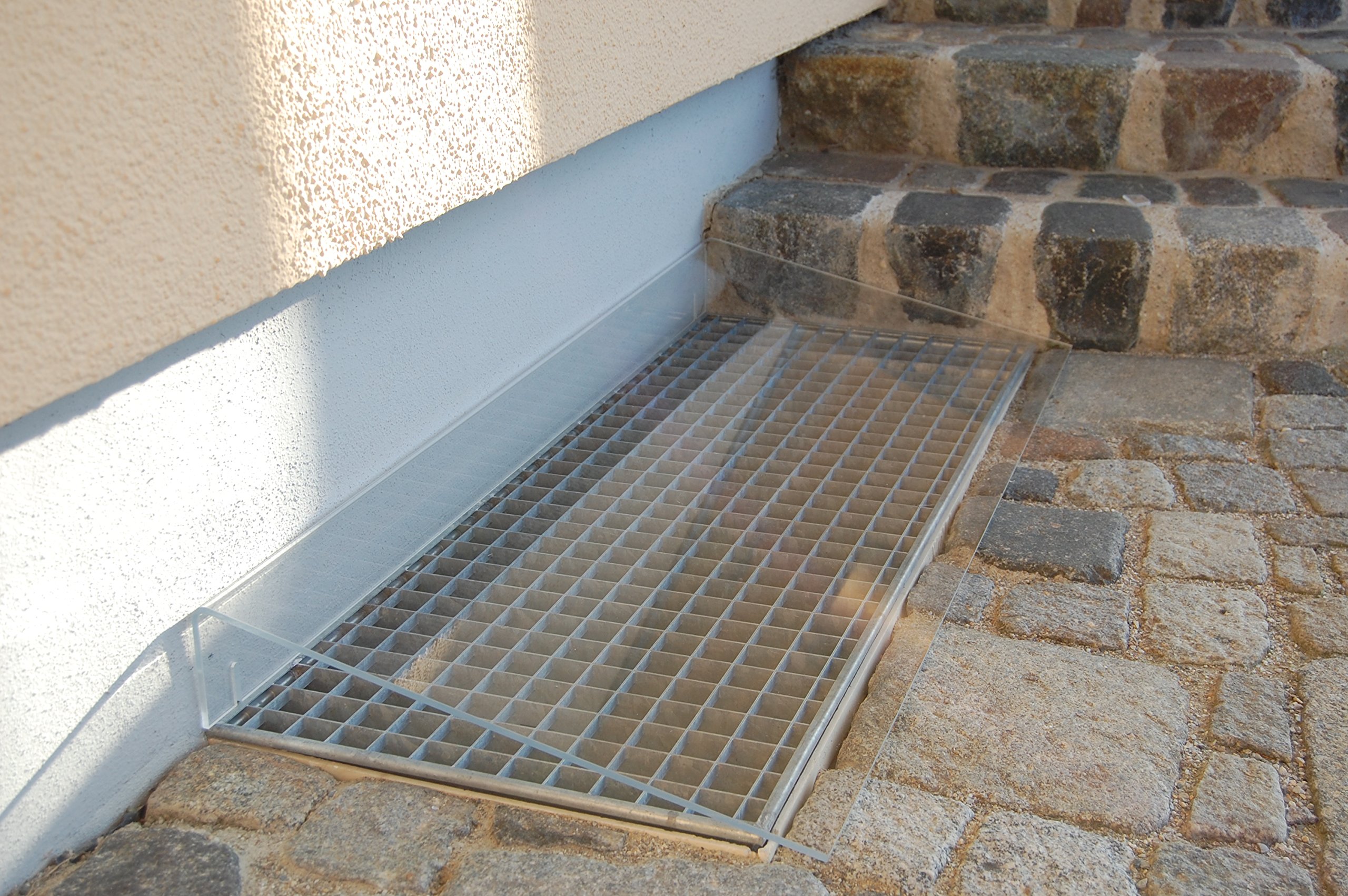 Lichtschachtabdeckung/Kellerschachtabdeckung/Regenschutz aus Acrylglas AcryS-90x55 der einfache Regenschutz von acrylive