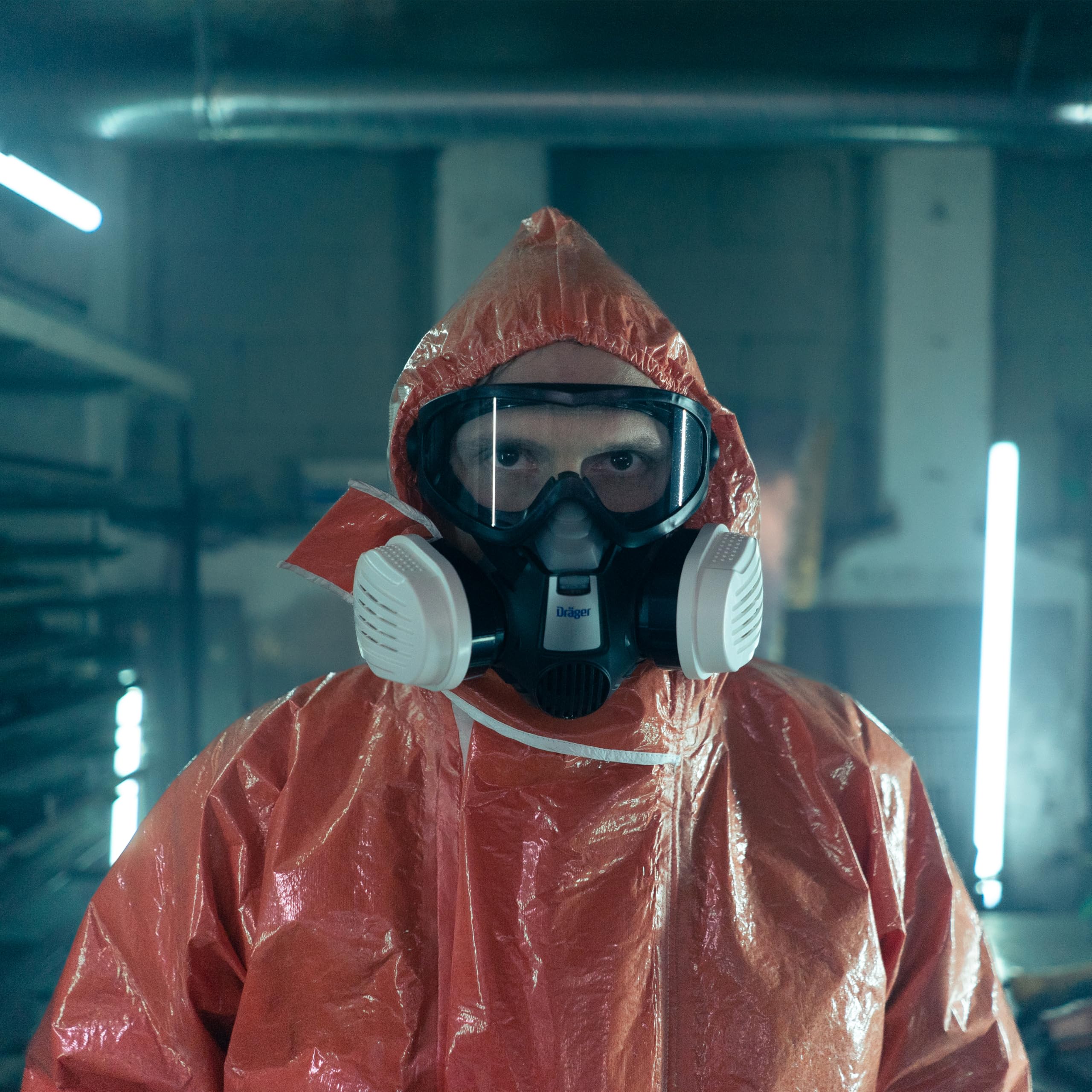 Dräger SPC 4400 Combinaison de sécurité contre des poussières et des liquides en CLF avec haute résistance chimique | Tenue en orange pour peinture et produits chimiques | Taille L