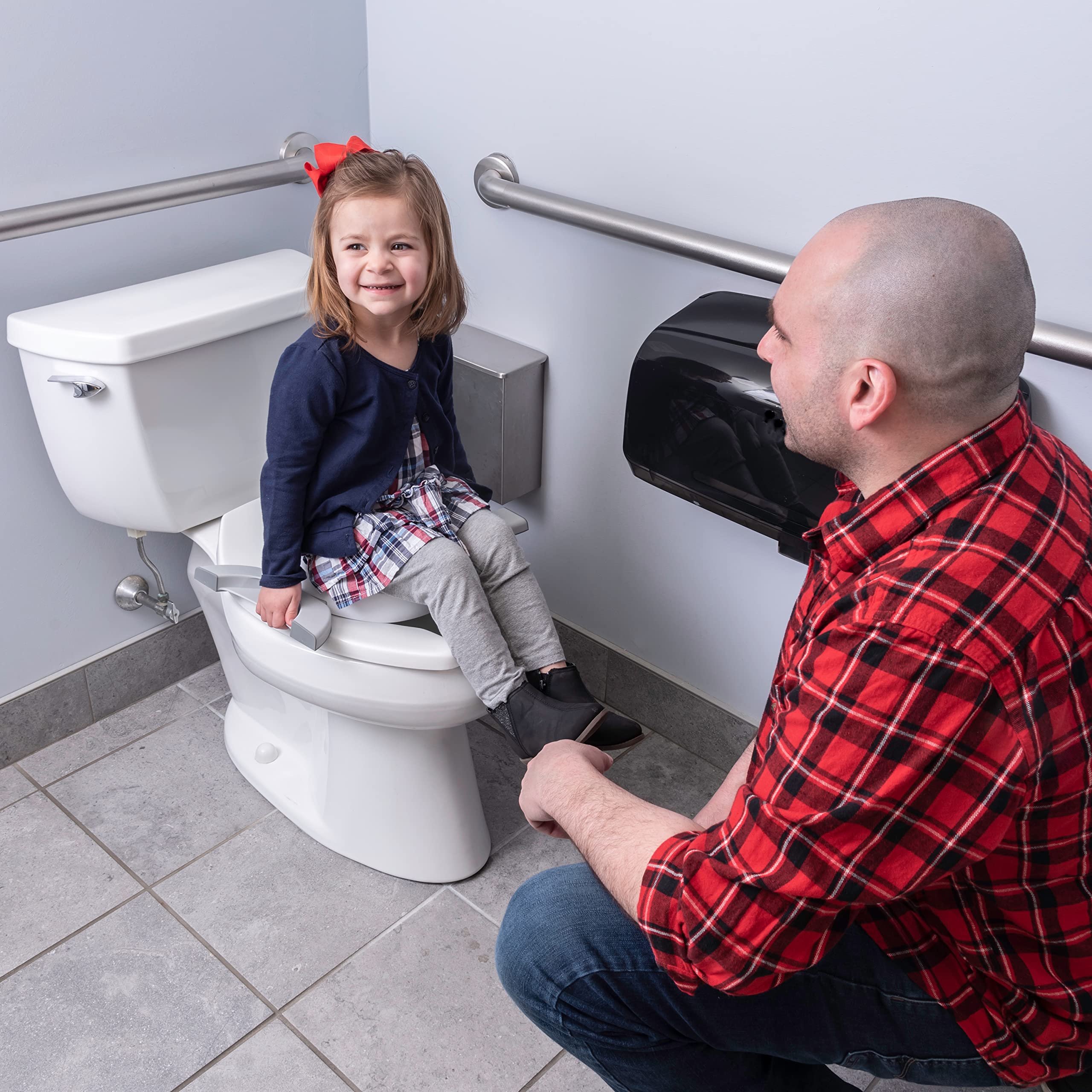 Summer My Travel Potty - Orinal de viaje plegable 2 en 1 para niños pequeños se puede utilizar como un orinal independiente o como un anillo de orinal para inodoro de adultos con asas integradas,