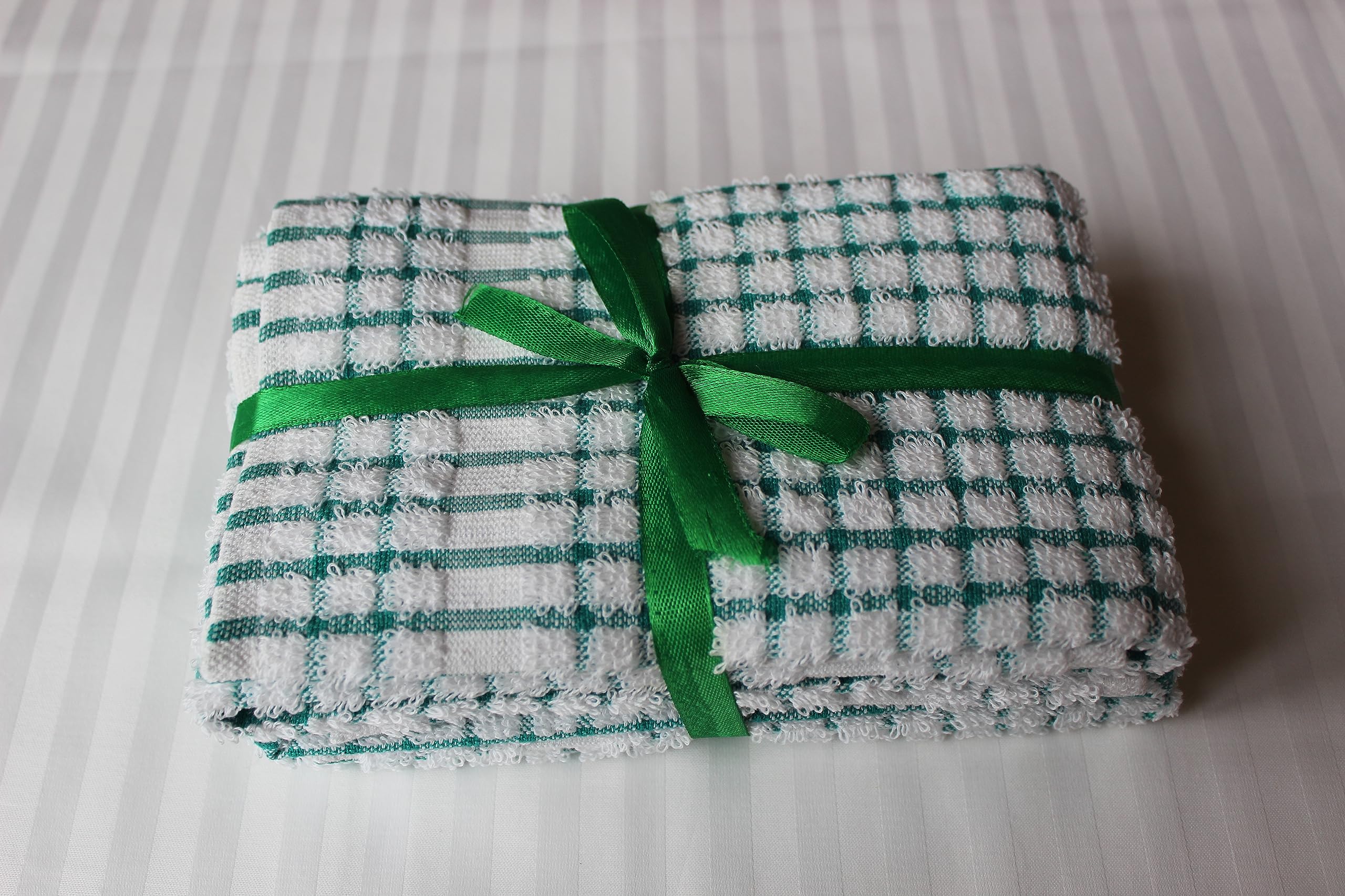 QUALITY HOME TEXTILES100% Cotton Super Soft Terry Towelling Tea Towels with Hanging Loop | Pack of 3| Kitchen Hand Towels Super Absorbent Soft Touch | Gift Packed Tea Towels (Green)