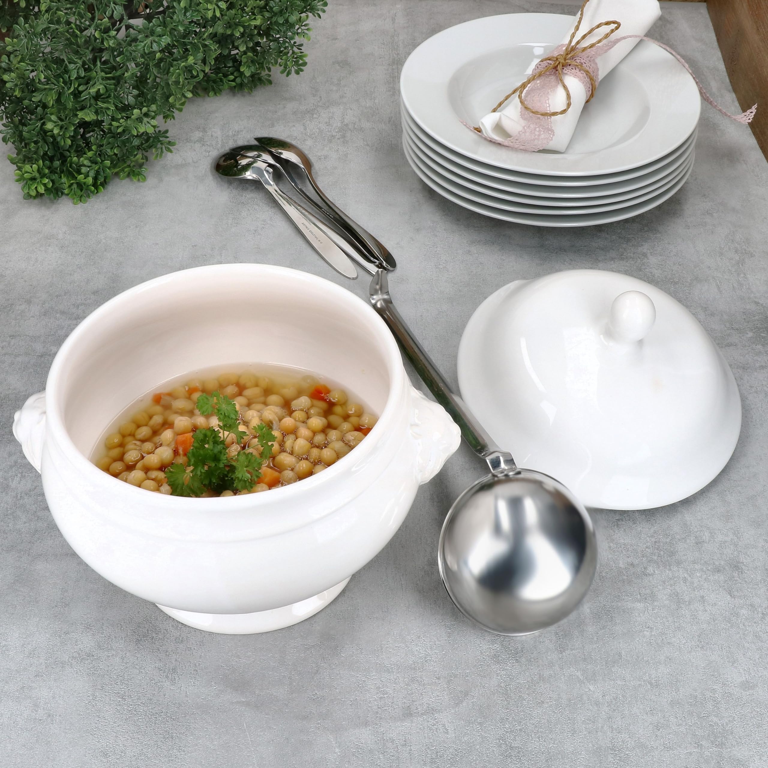 MamboCat Leo - Terrine tête de lion avec couvercle - Grand modèle - 2 l - Bol à soupe blanc traditionnel pour ragoûts ou plats One Pot avec têtes de lion - Bol à soupe XL pour soupe de mariage et