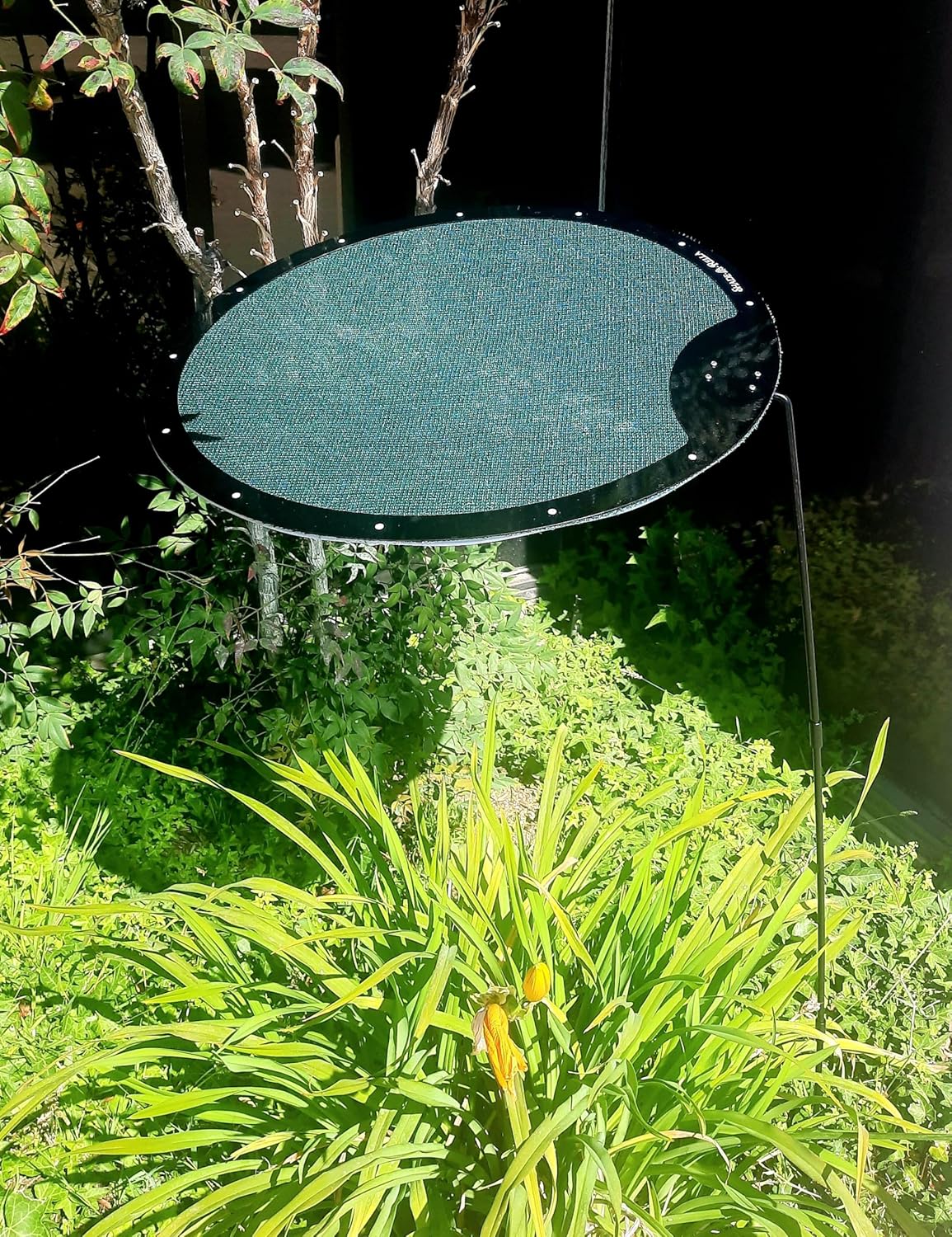 Plant Shade, 18-Inch Circle Shade Cloth with 90% Green Shade Cloth, Plant Shade, Adjustable, Portable Shade for Plants, Plant Umbrella, Shade for Pets, 40" Tall Rod Set