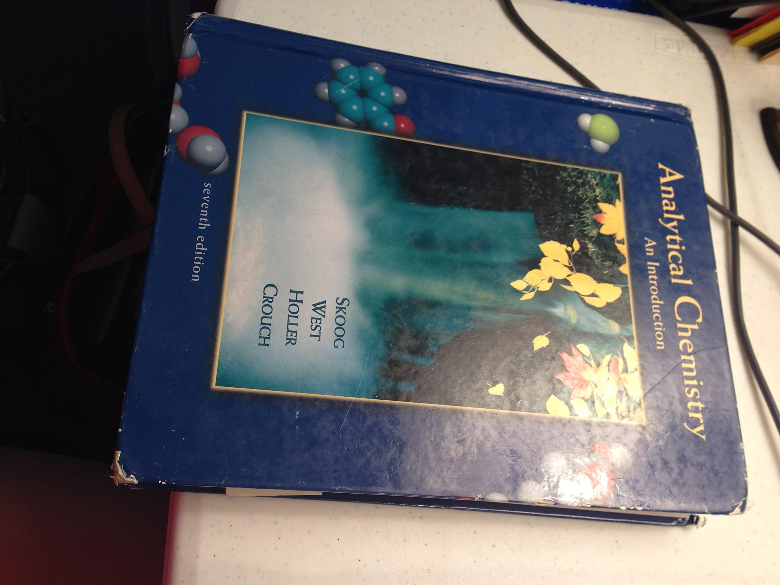 Analytical Chemistry: An Introduction (Saunders Golden Sunburst Series)